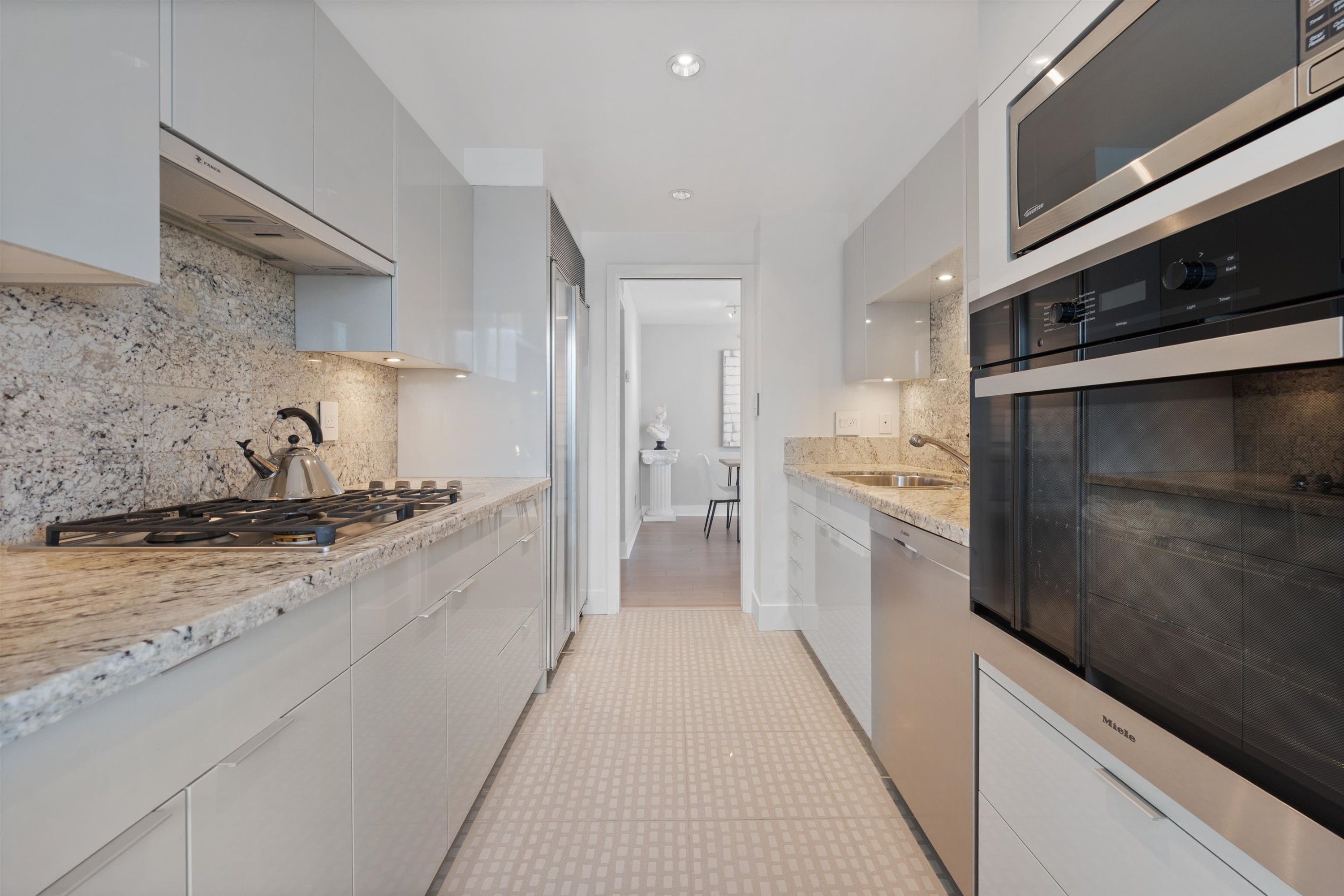 2102-590 Nicola Street, Vancouver, BC