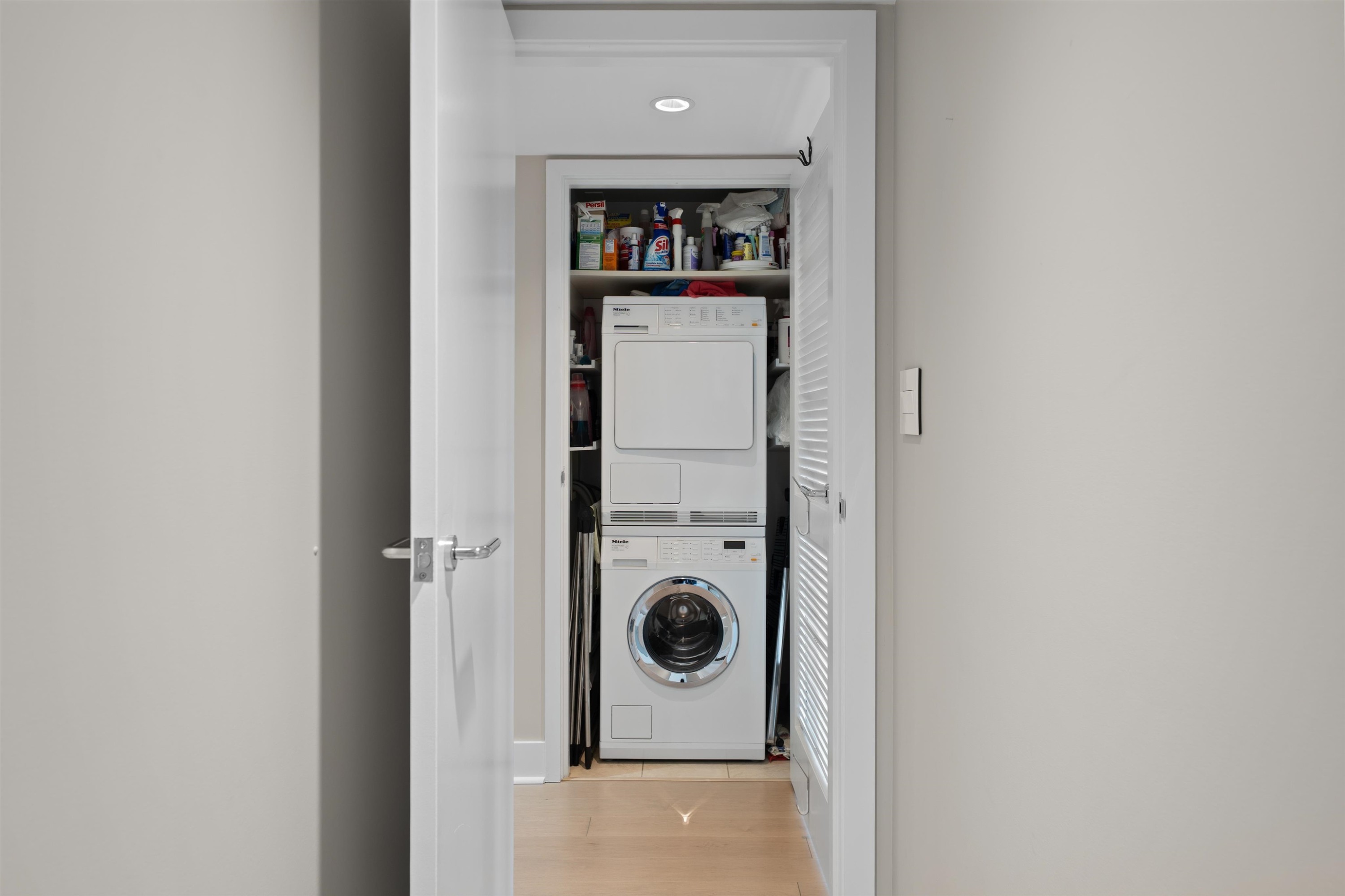 2102-590 Nicola Street, Vancouver, BC