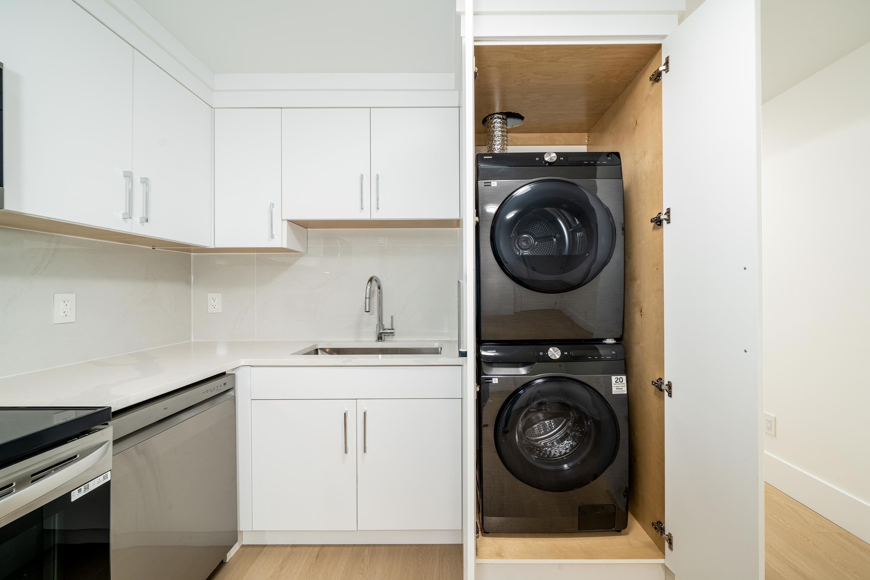 1-4210 Union Street, Burnaby, BC