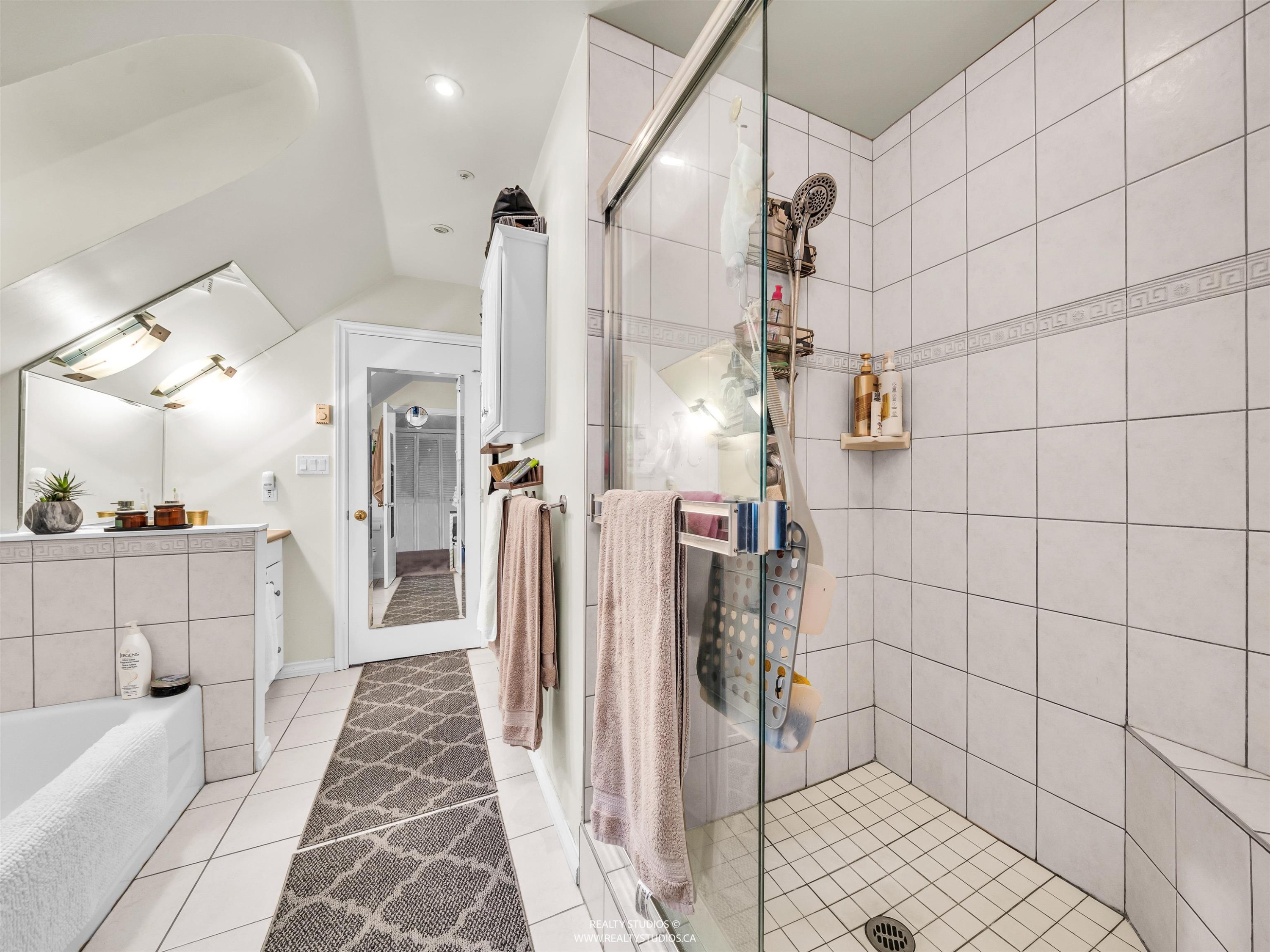 3025 2Nd Avenue W, Vancouver, BC