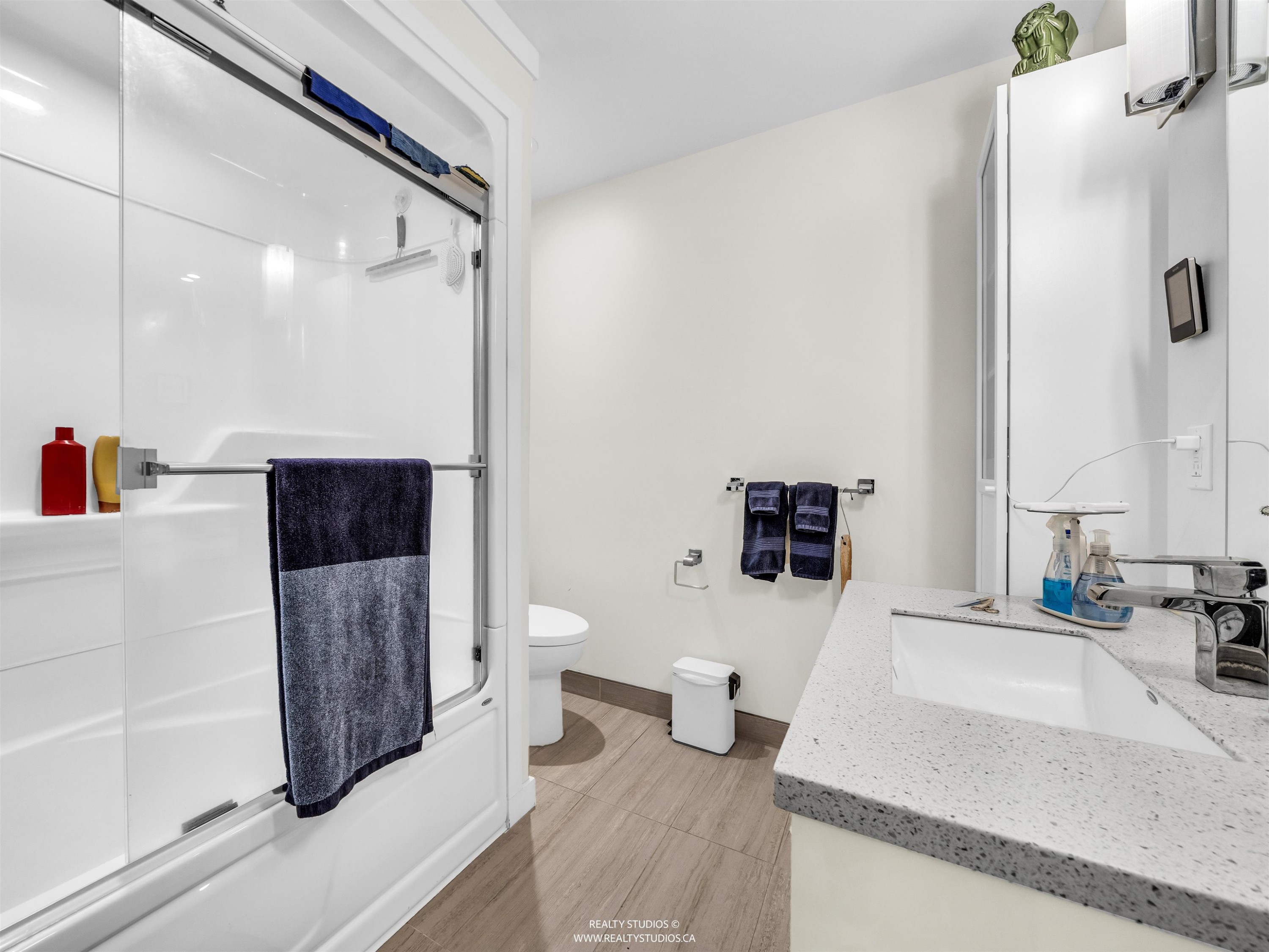 3025 2Nd Avenue W, Vancouver, BC