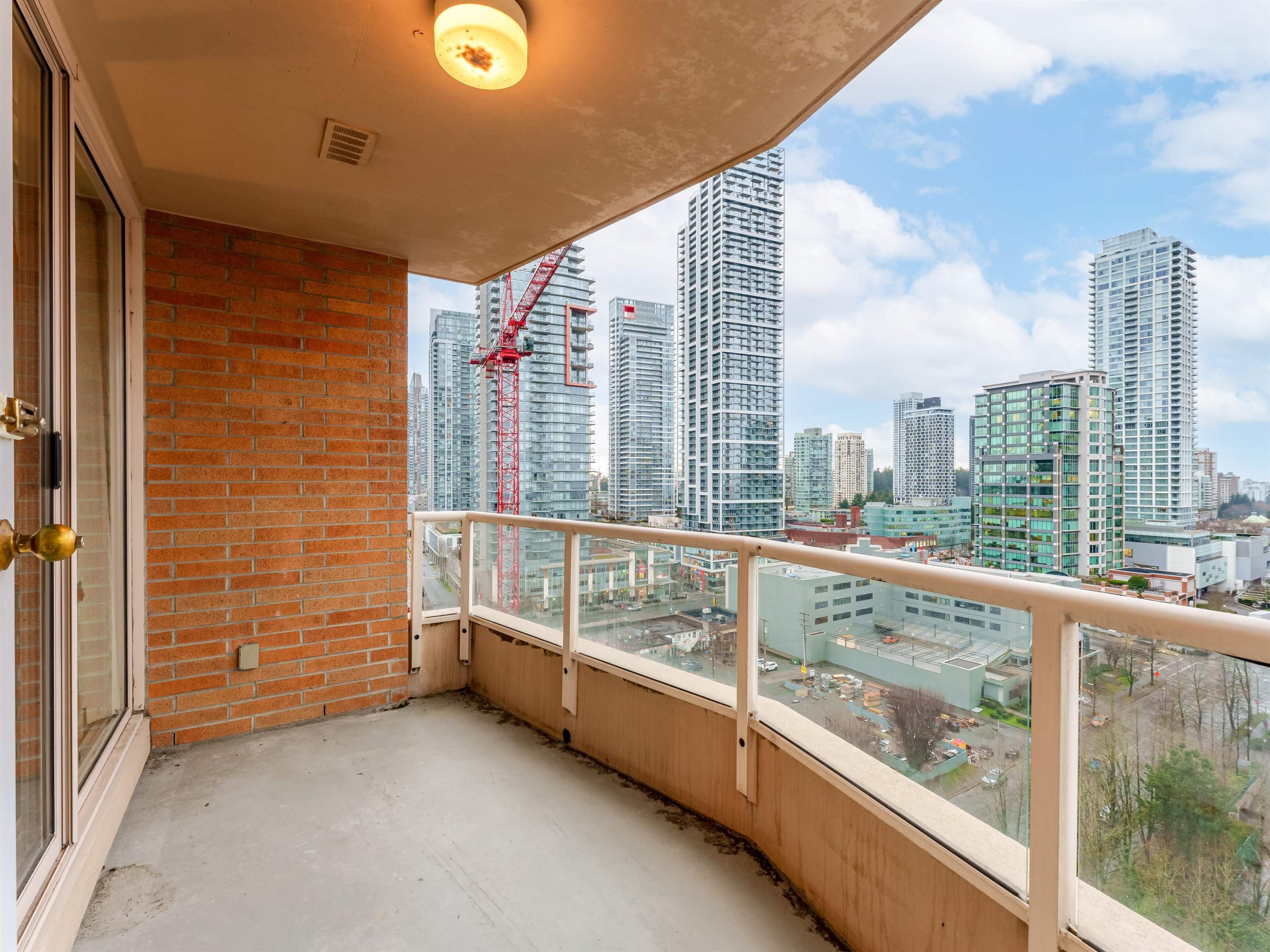 1505-4689 Hazel Street, Burnaby, BC