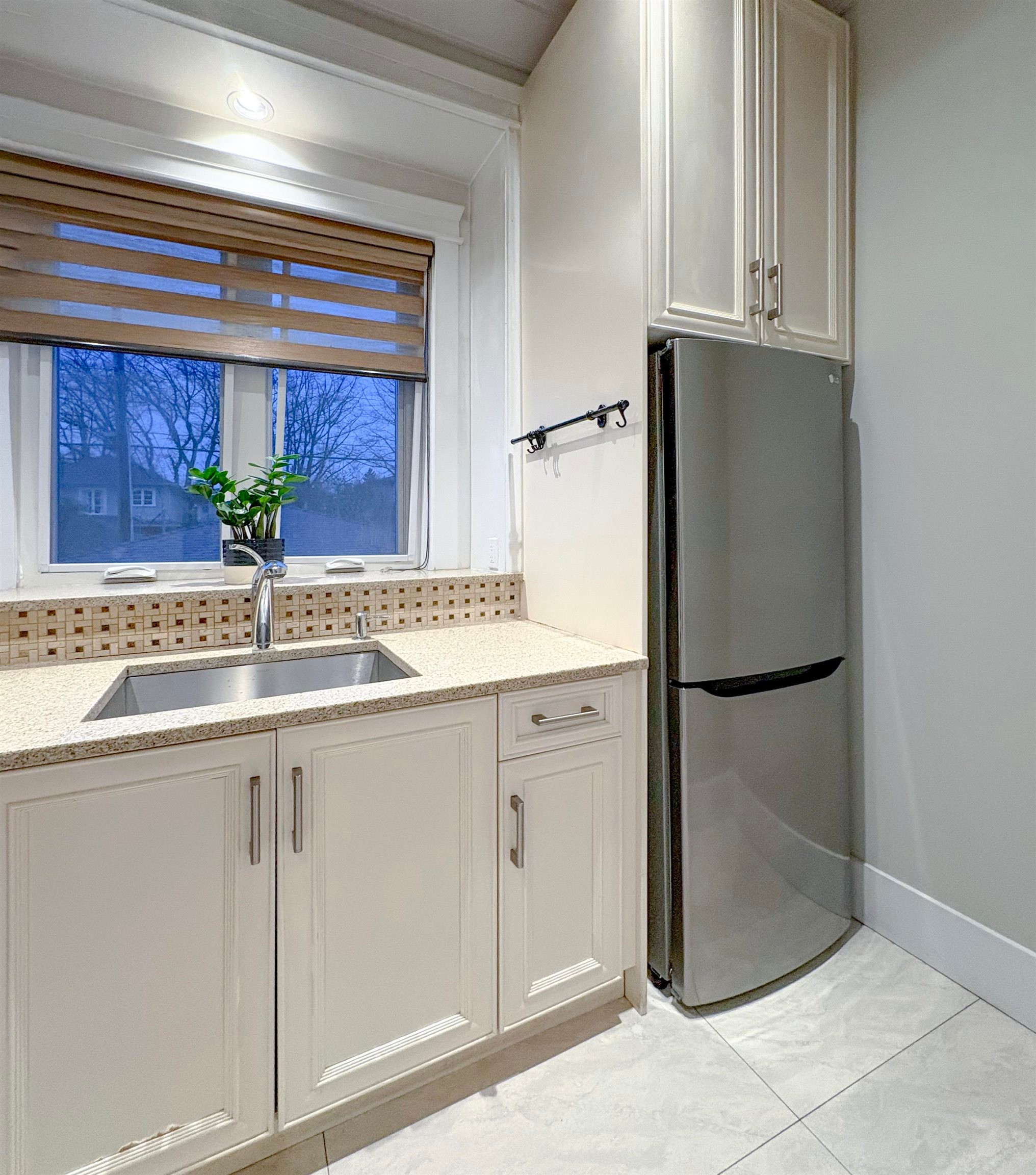 2989 32Nd Avenue W, Vancouver, BC