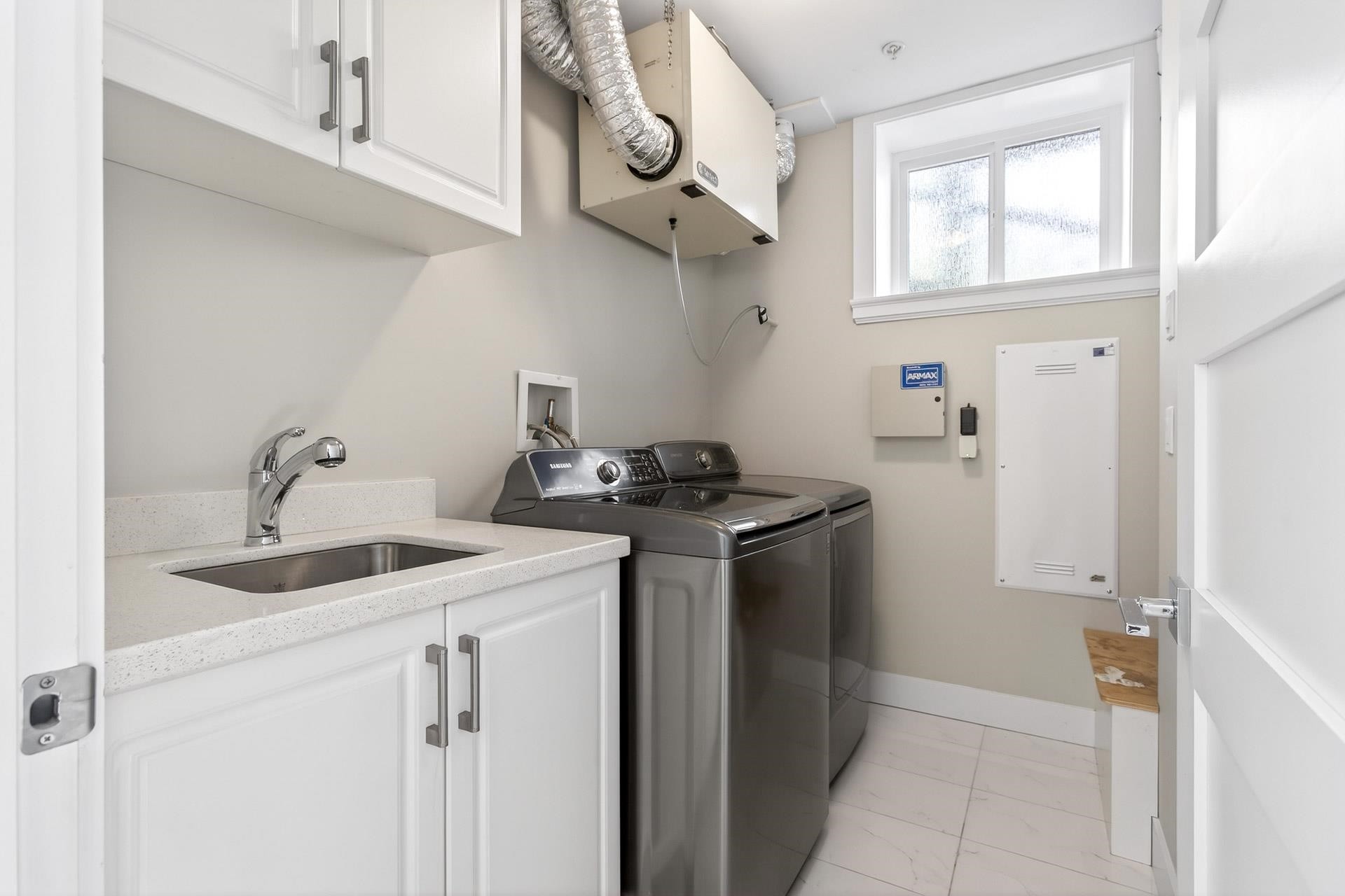 2989 32Nd Avenue W, Vancouver, BC