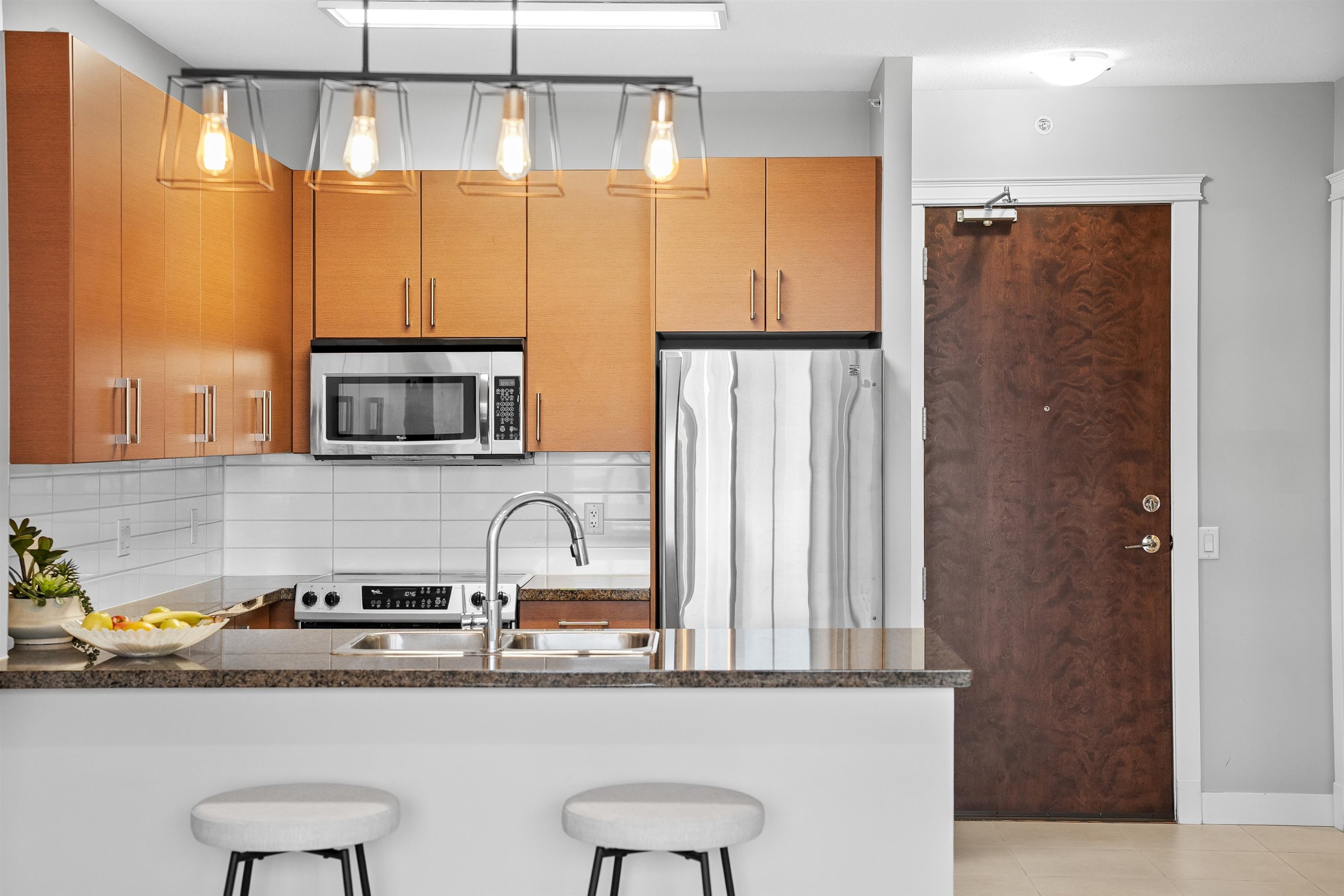 902-4250 Dawson Street, Burnaby, BC