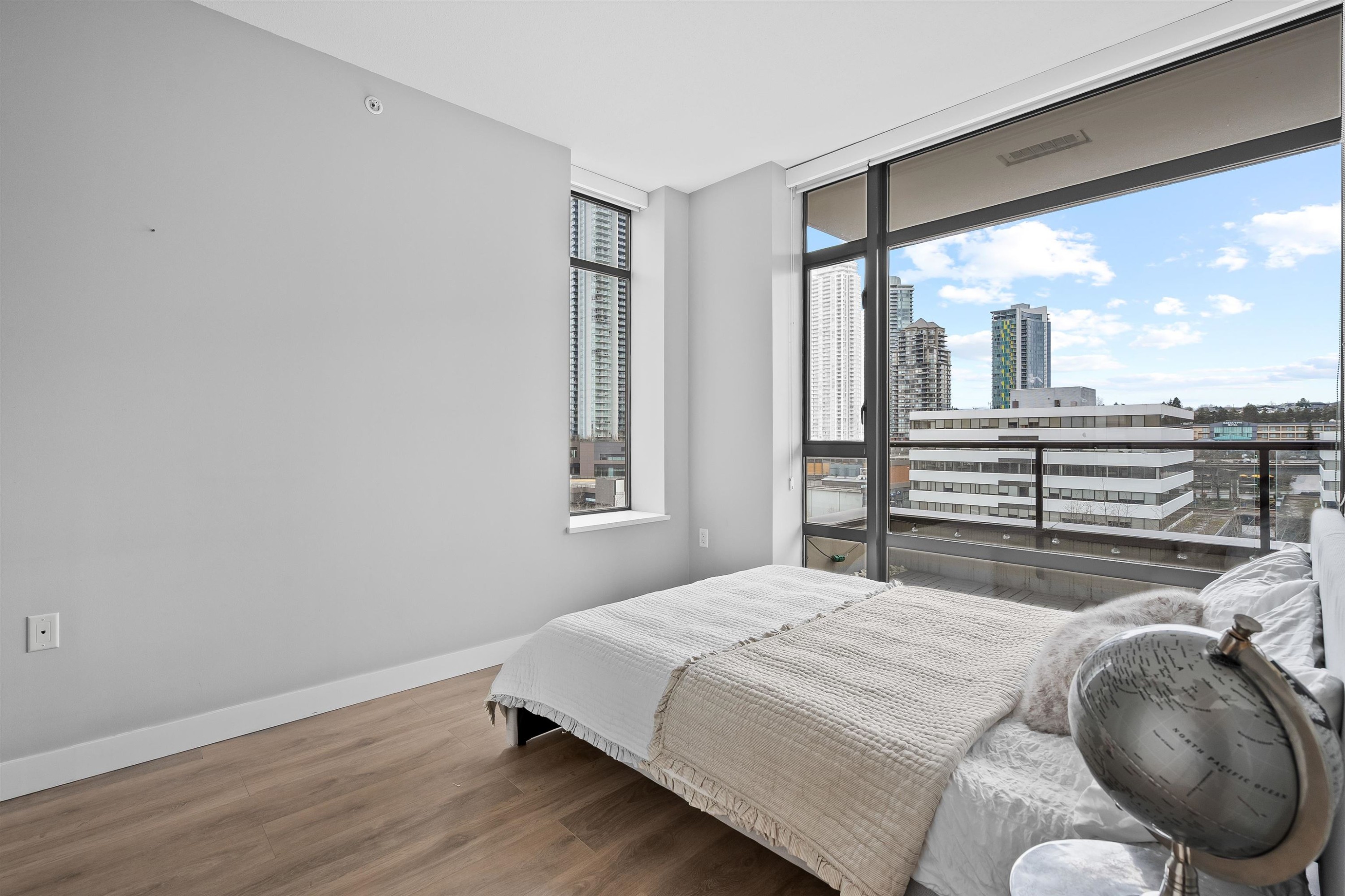 902-4250 Dawson Street, Burnaby, BC