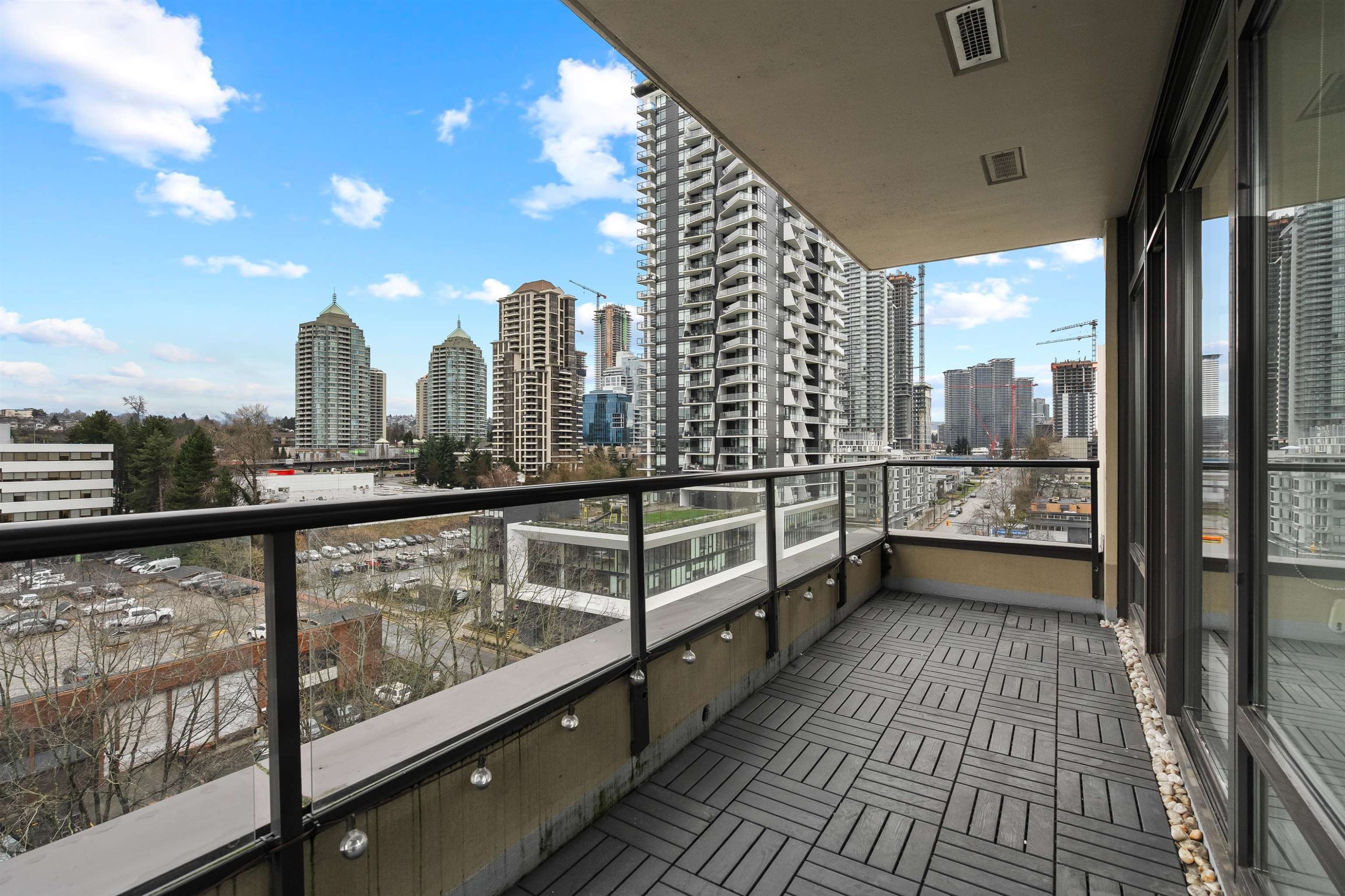 902-4250 Dawson Street, Burnaby, BC