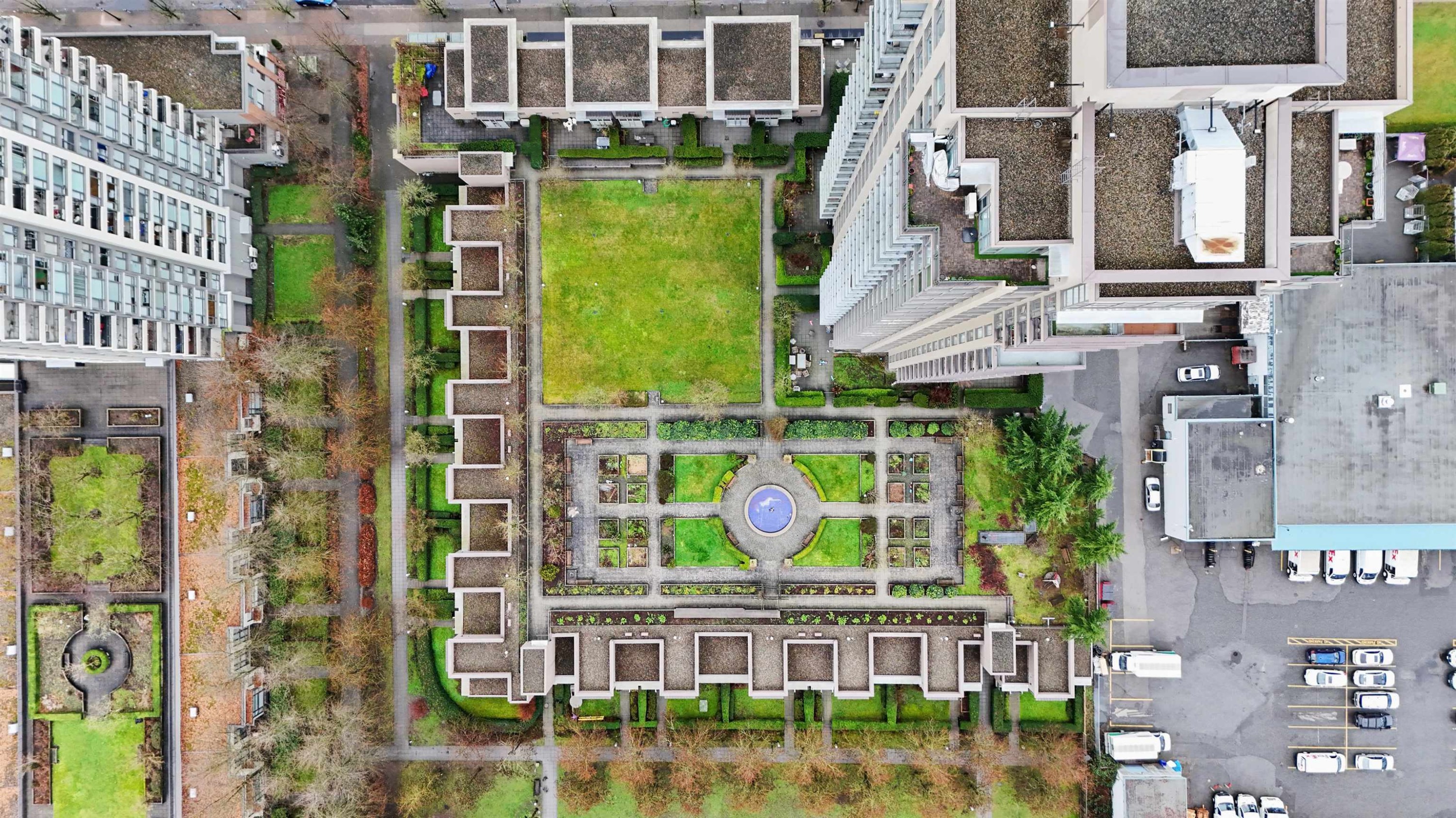 902-4250 Dawson Street, Burnaby, BC