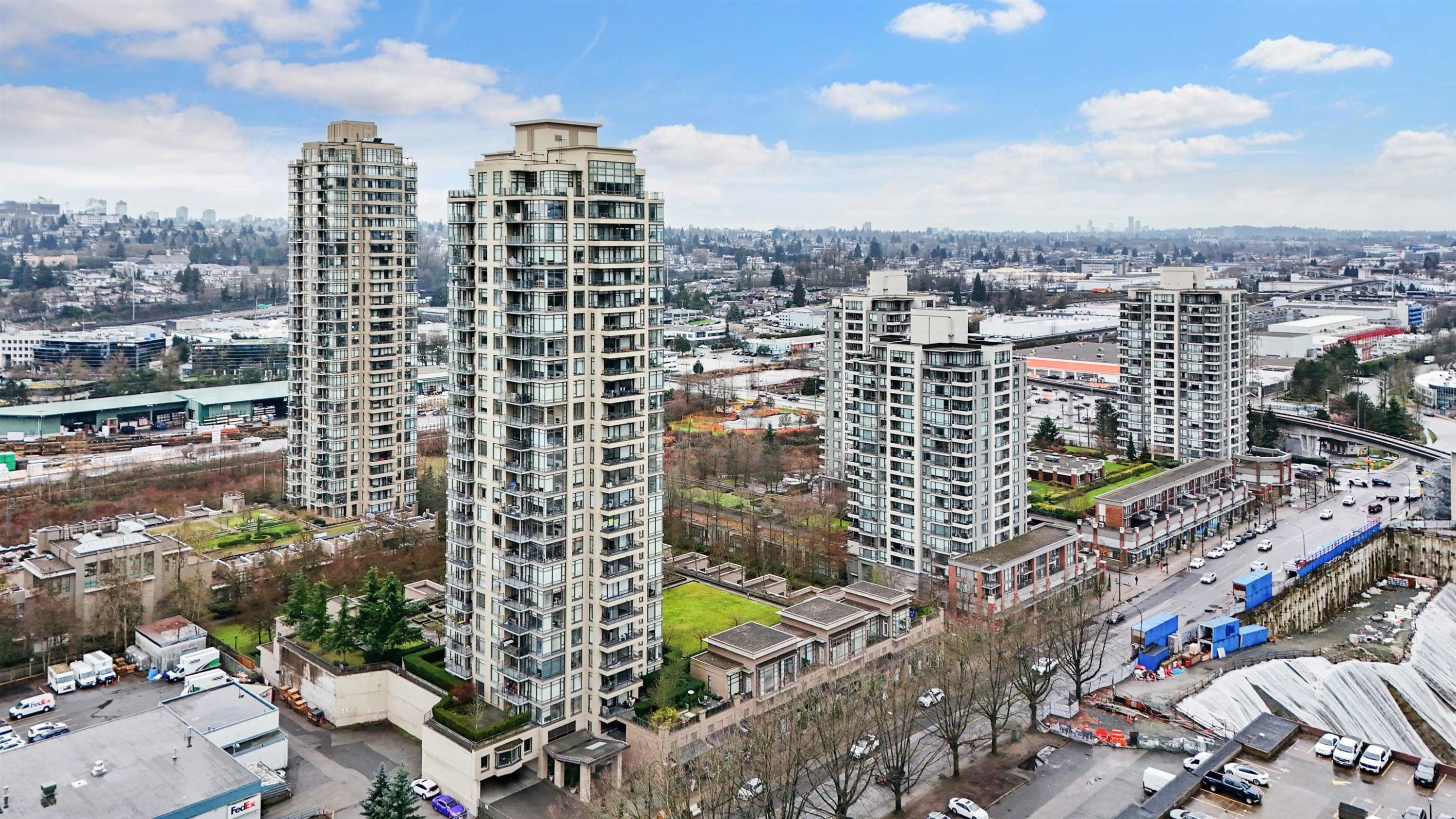 902-4250 Dawson Street, Burnaby, BC