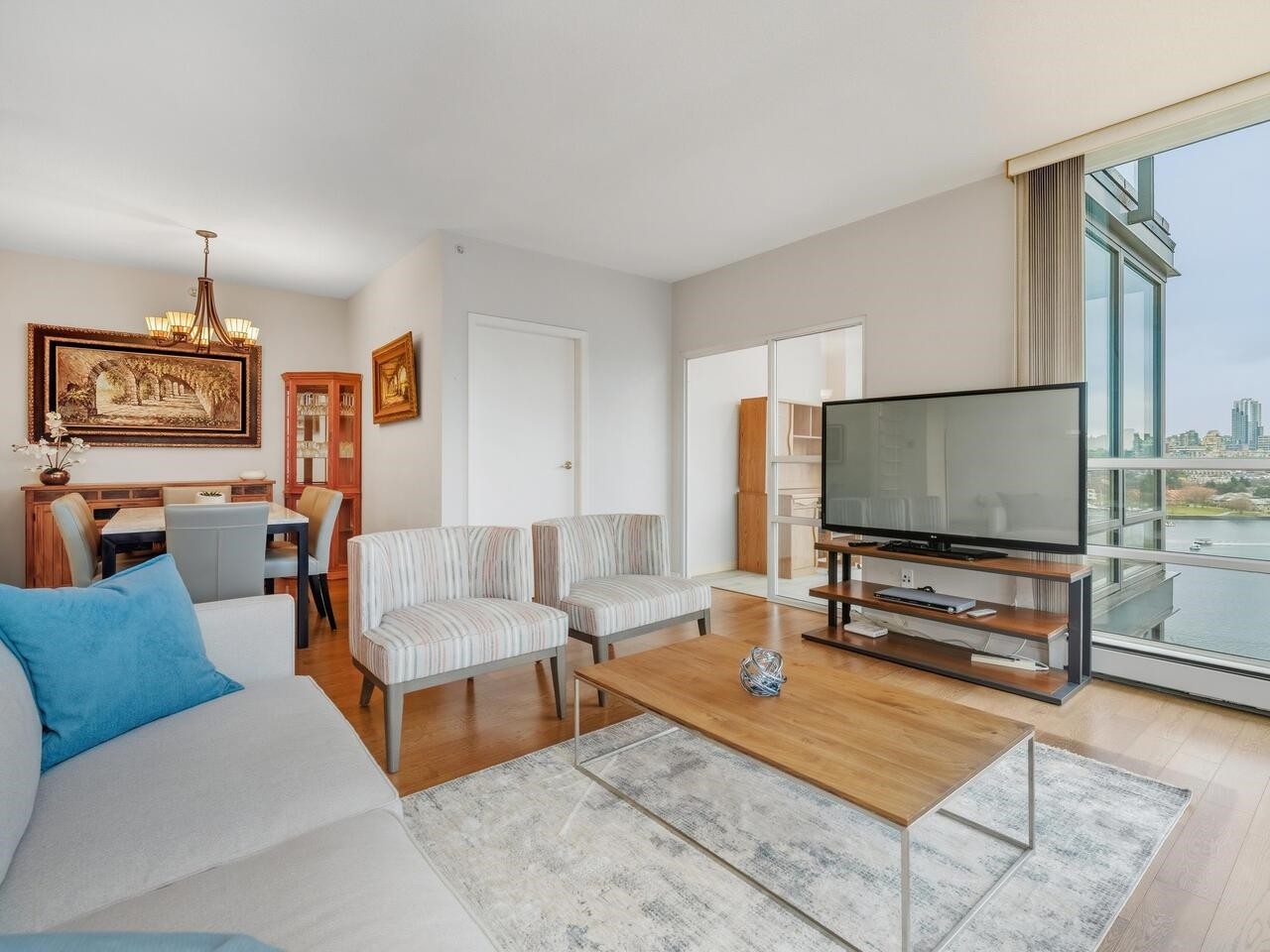 18C-139 Drake Street, Vancouver, BC