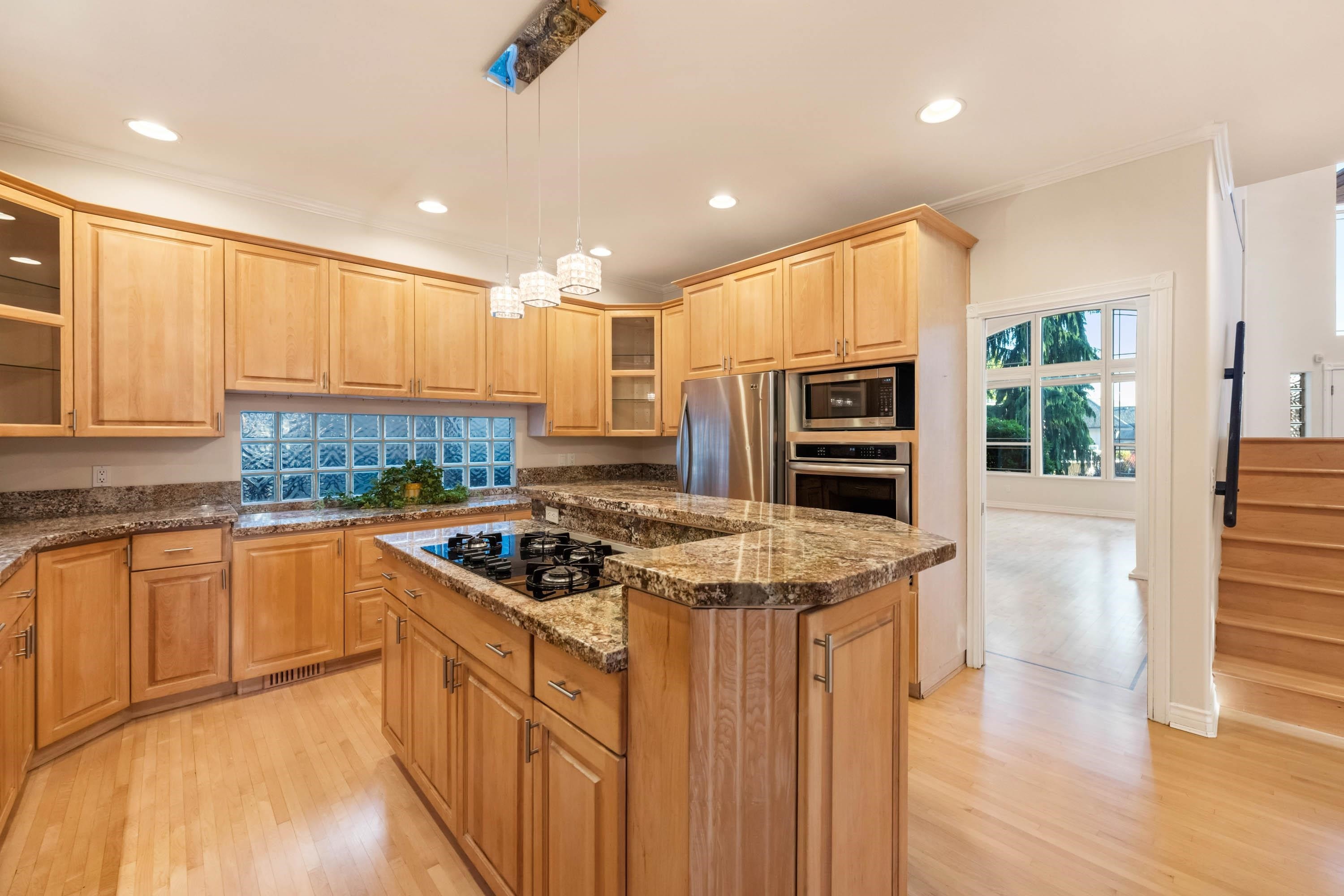 1522 Whitebark Place, Coquitlam, BC