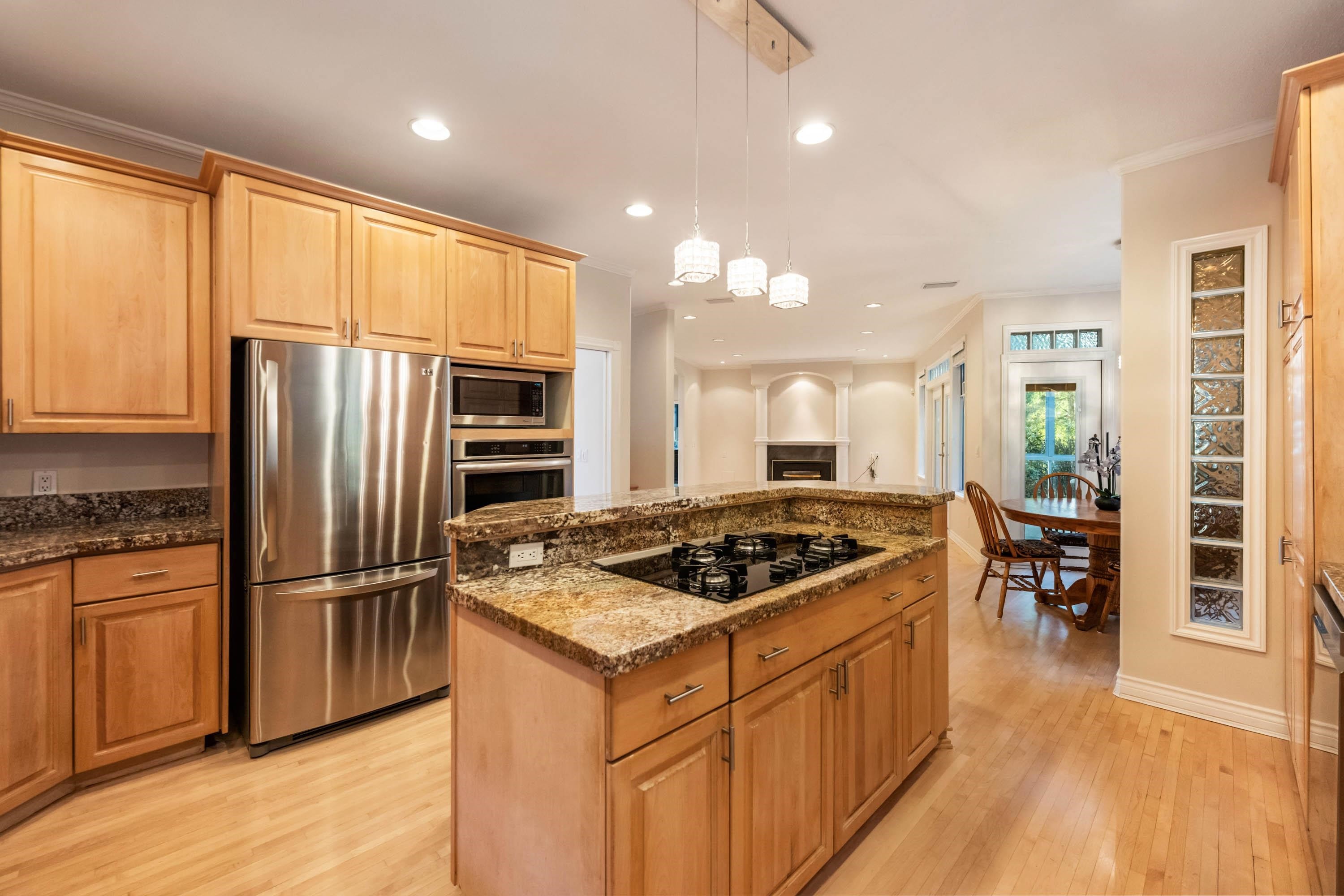 1522 Whitebark Place, Coquitlam, BC