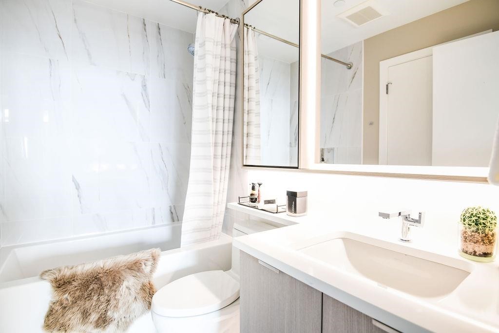 2504-4988 Bennett Street, Burnaby, BC