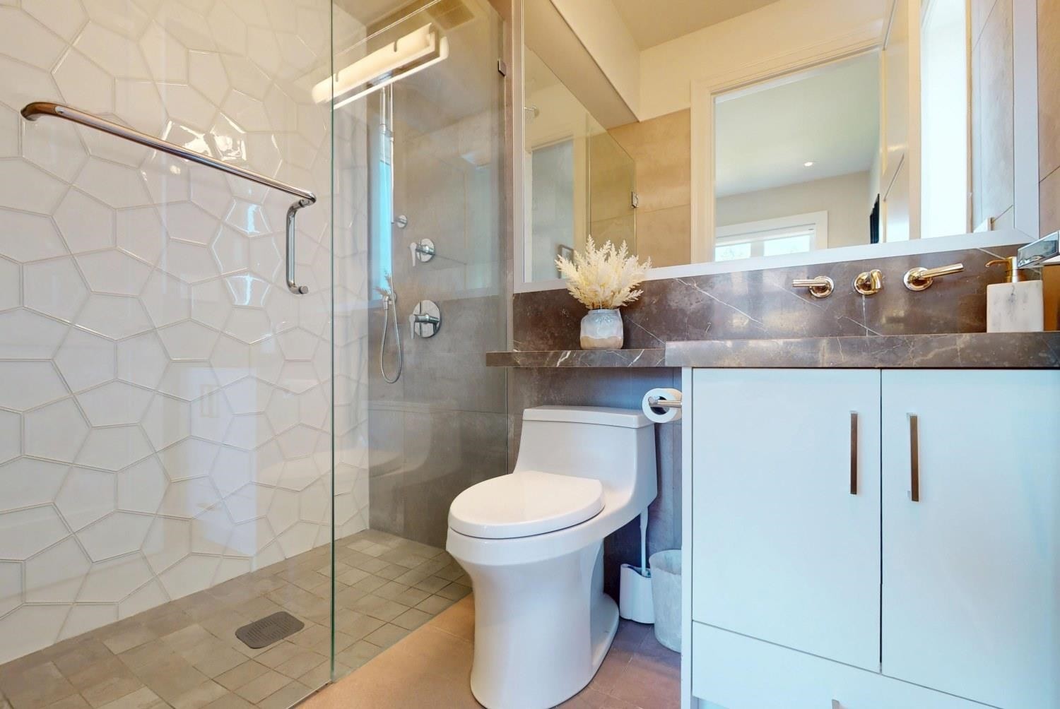 4014 36Th Avenue W, Vancouver, BC