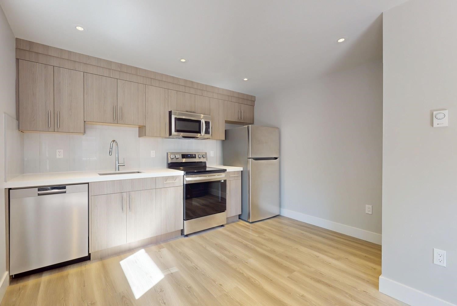 4014 36Th Avenue W, Vancouver, BC