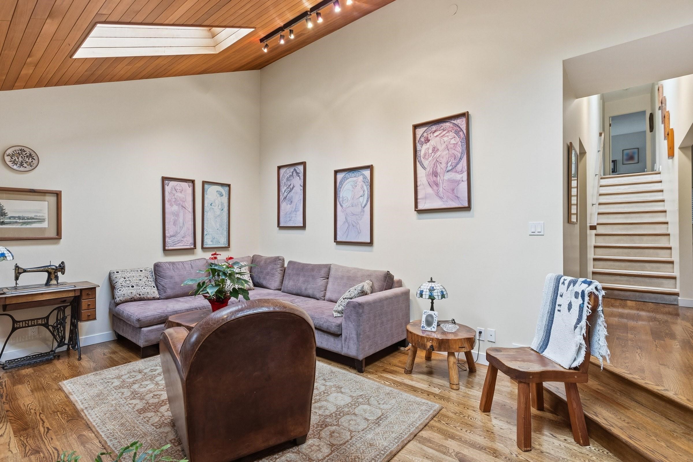 5639 White Pine Lane, North Vancouver, BC