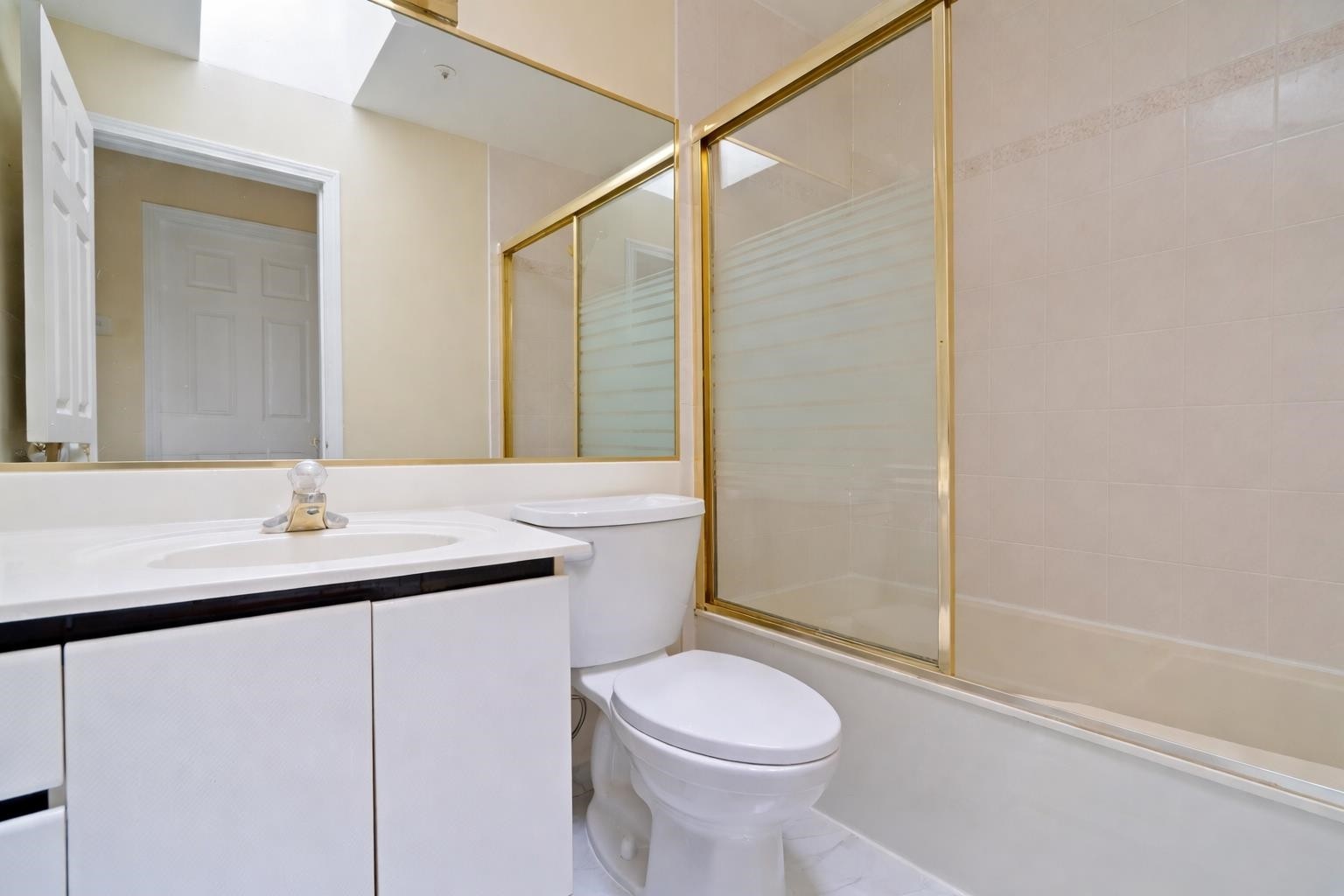 7138 Fraser Street, Vancouver, BC