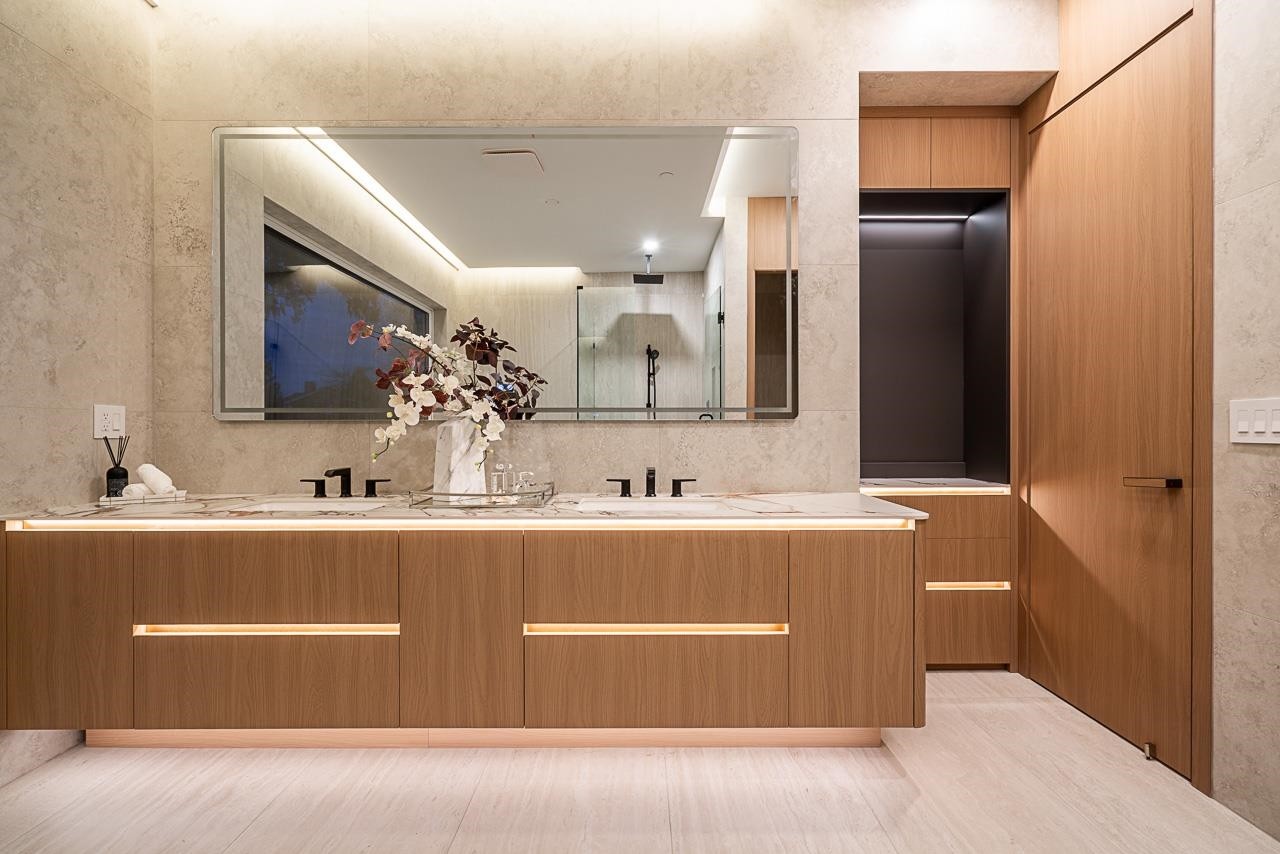 2356 Ottawa Avenue, West Vancouver, BC