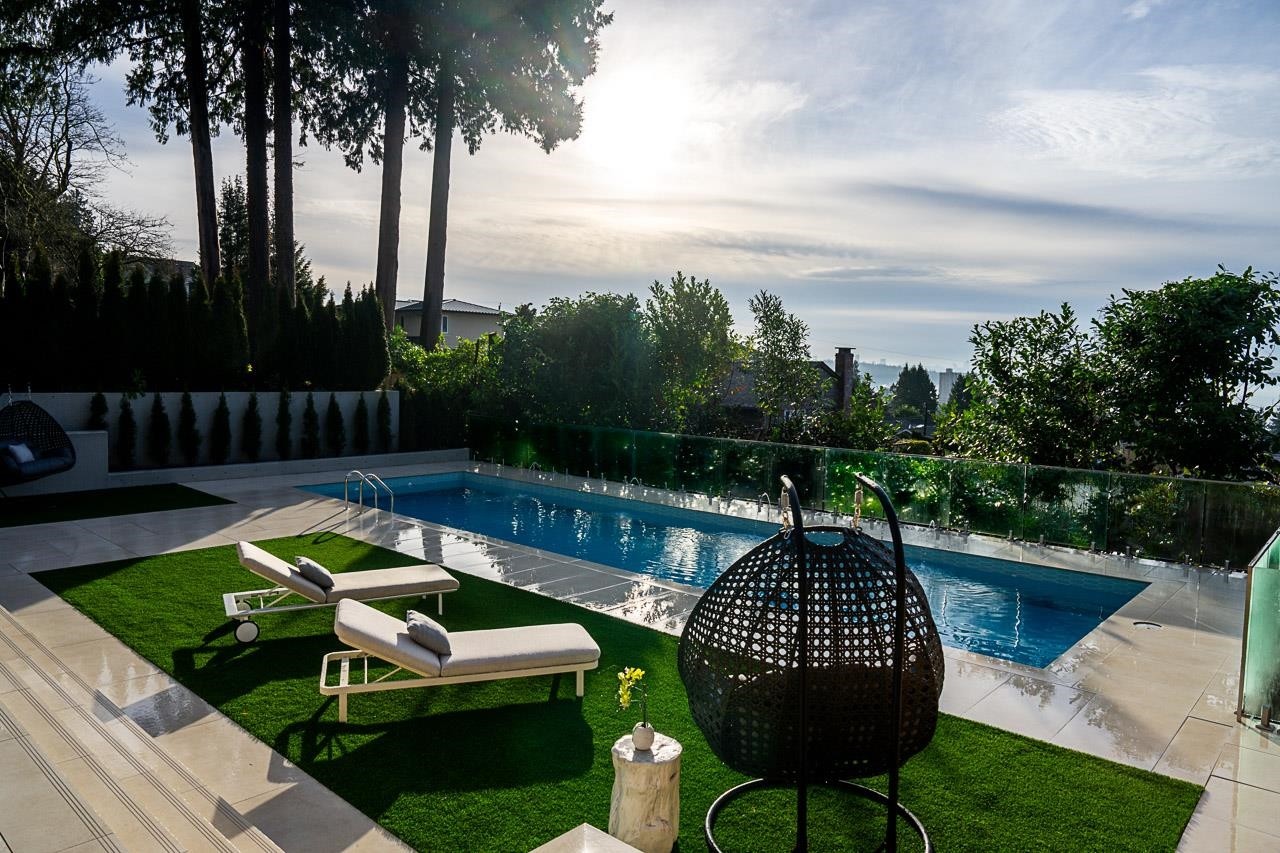 2356 Ottawa Avenue, West Vancouver, BC