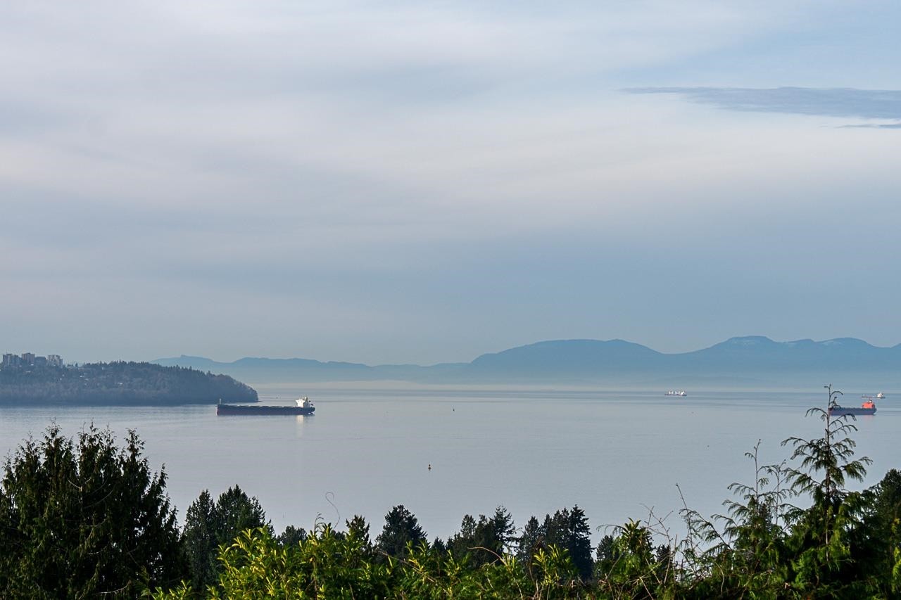 2356 Ottawa Avenue, West Vancouver, BC