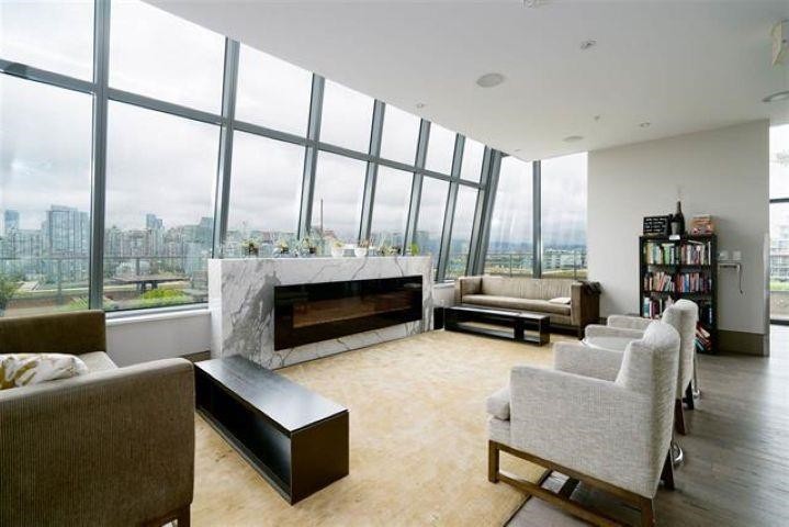 296 1St Avenue W, Vancouver, BC