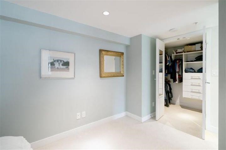 296 1St Avenue W, Vancouver, BC