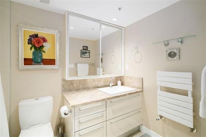 296 1St Avenue W, Vancouver, BC