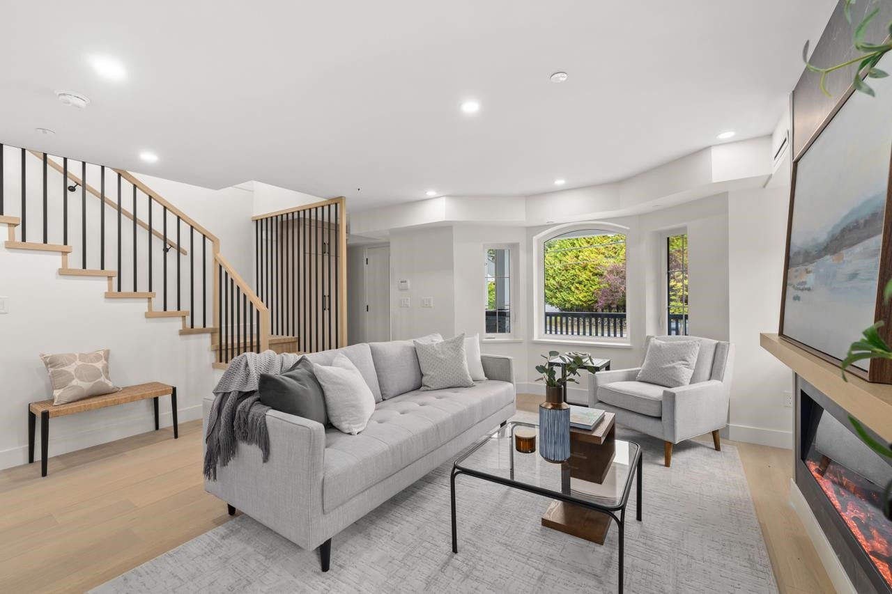 2436 49Th Avenue W, Vancouver, BC