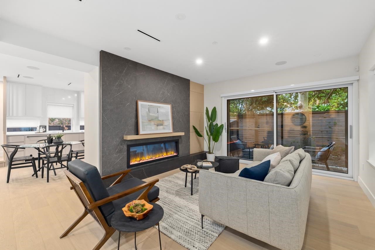 2430 49Th Avenue W, Vancouver, BC