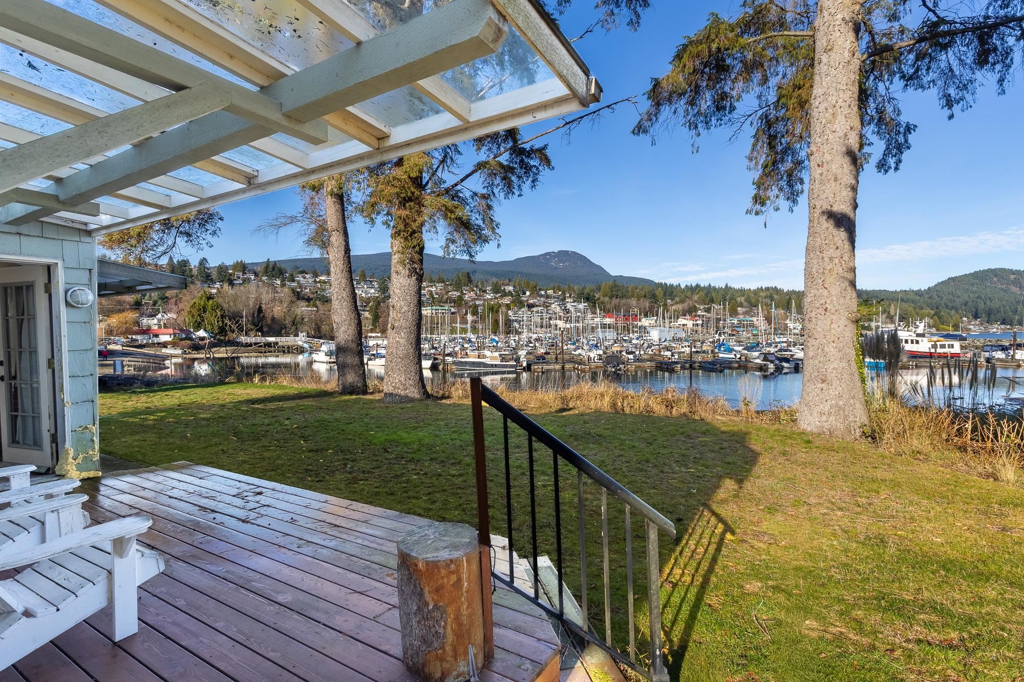 636 Bay Road, Gibsons, BC