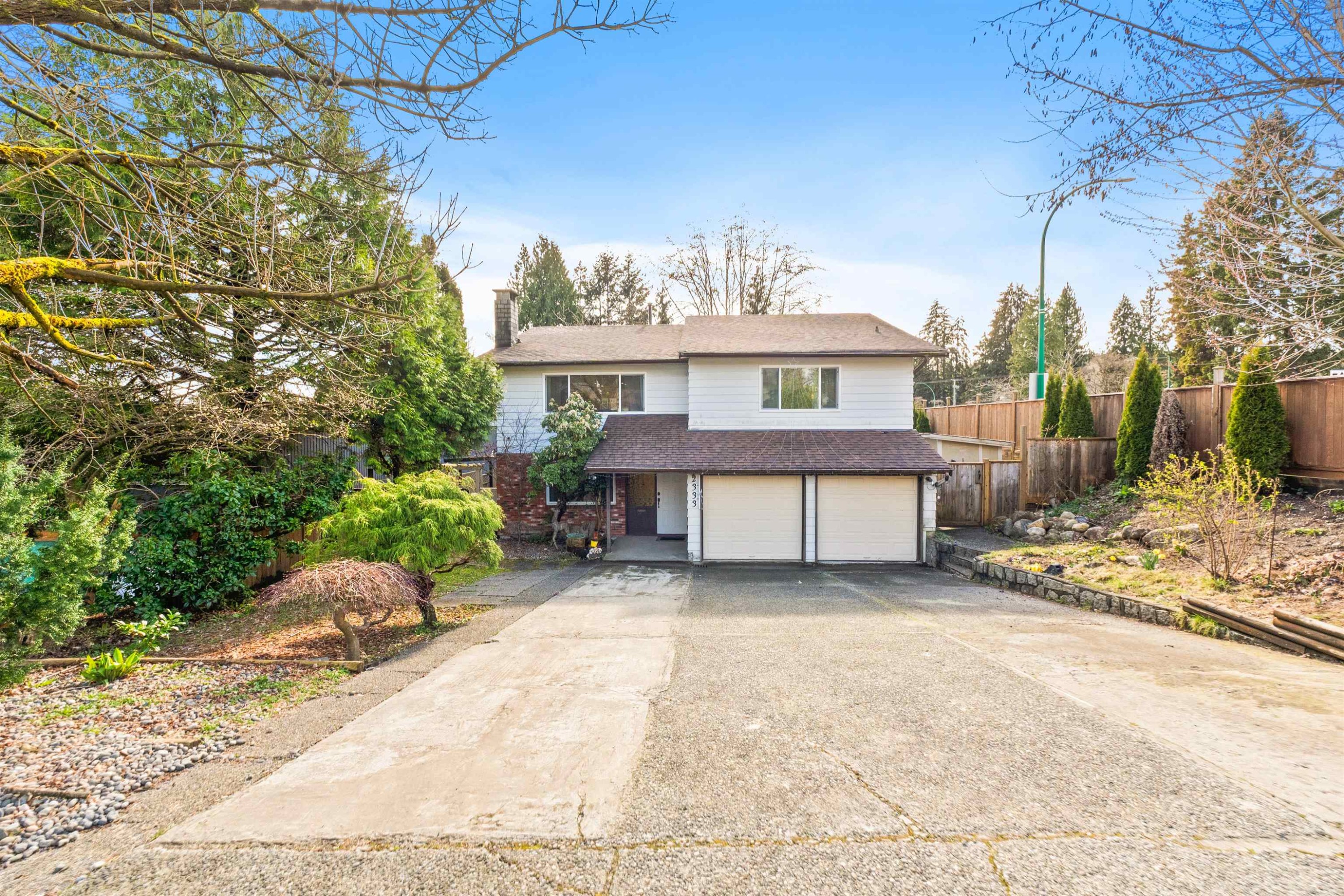 2333 Kirkstone Road, North Vancouver, BC