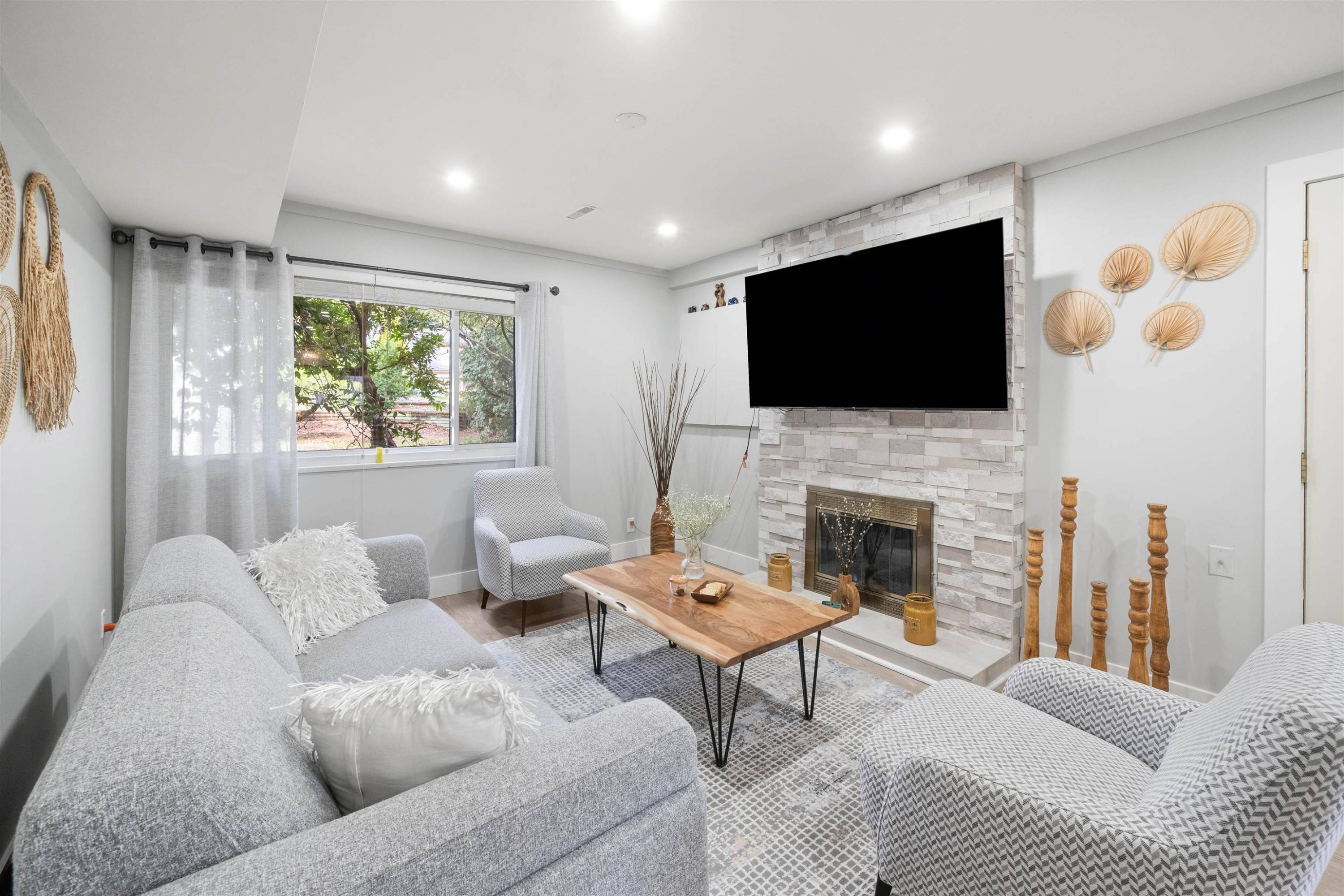 2333 Kirkstone Road, North Vancouver, BC