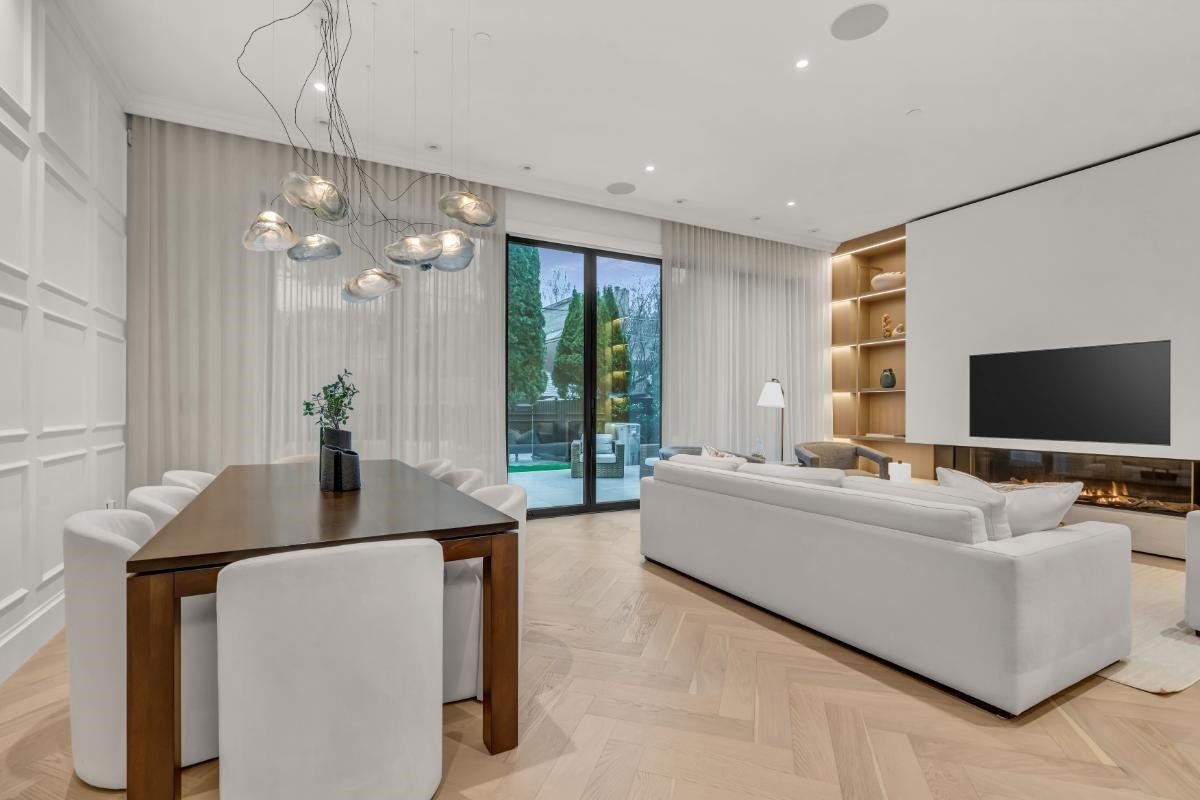 4454 4Th Avenue W, Vancouver, BC