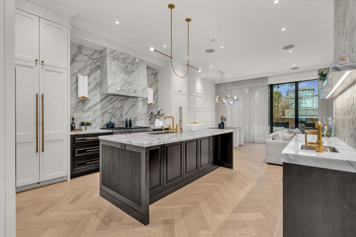 4454 4Th Avenue W, Vancouver, BC