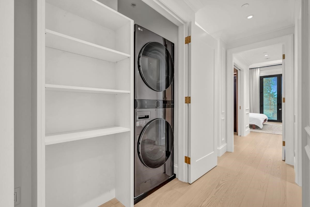 4454 4Th Avenue W, Vancouver, BC