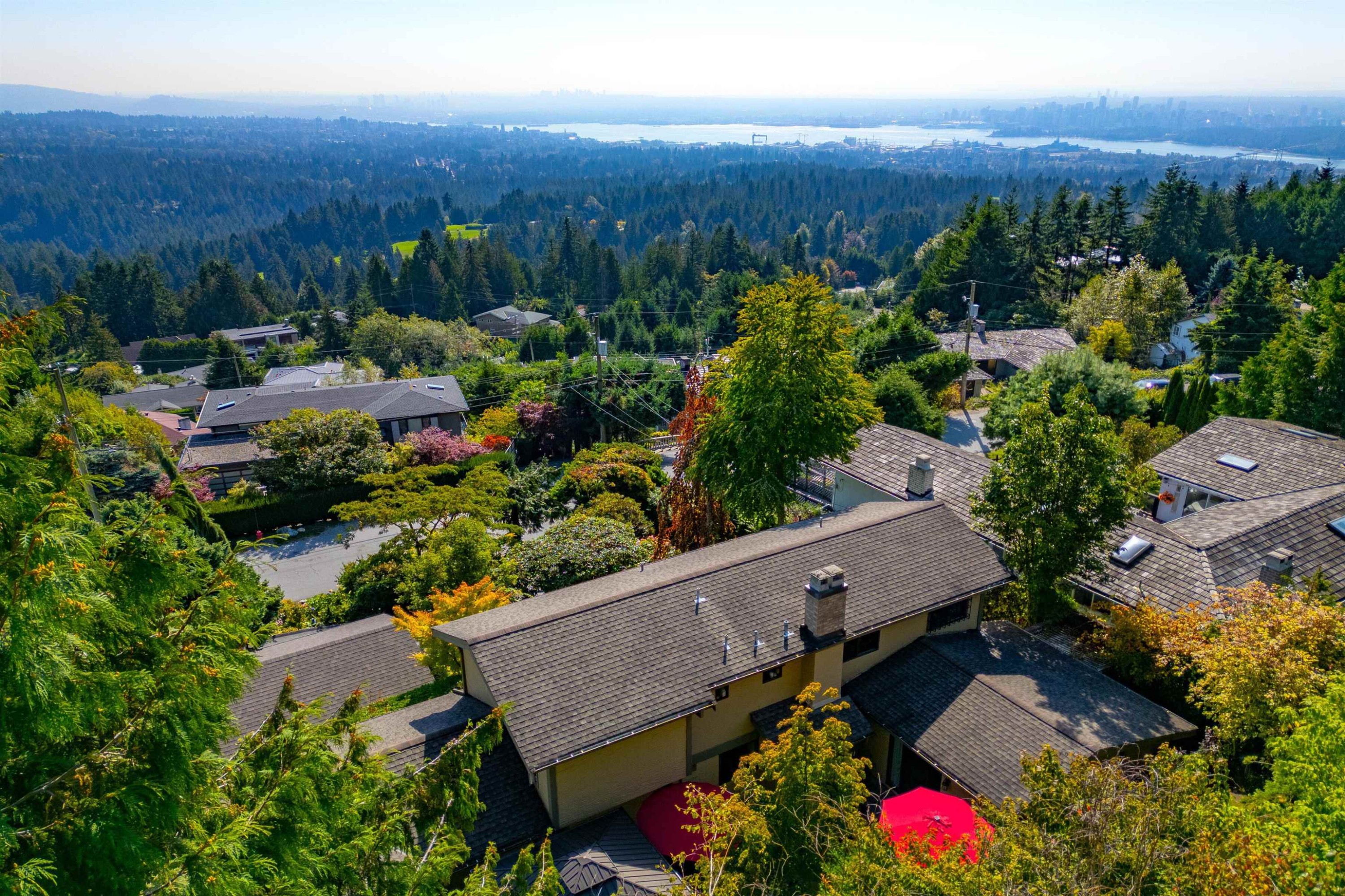 560 Craigmohr Drive, West Vancouver, BC