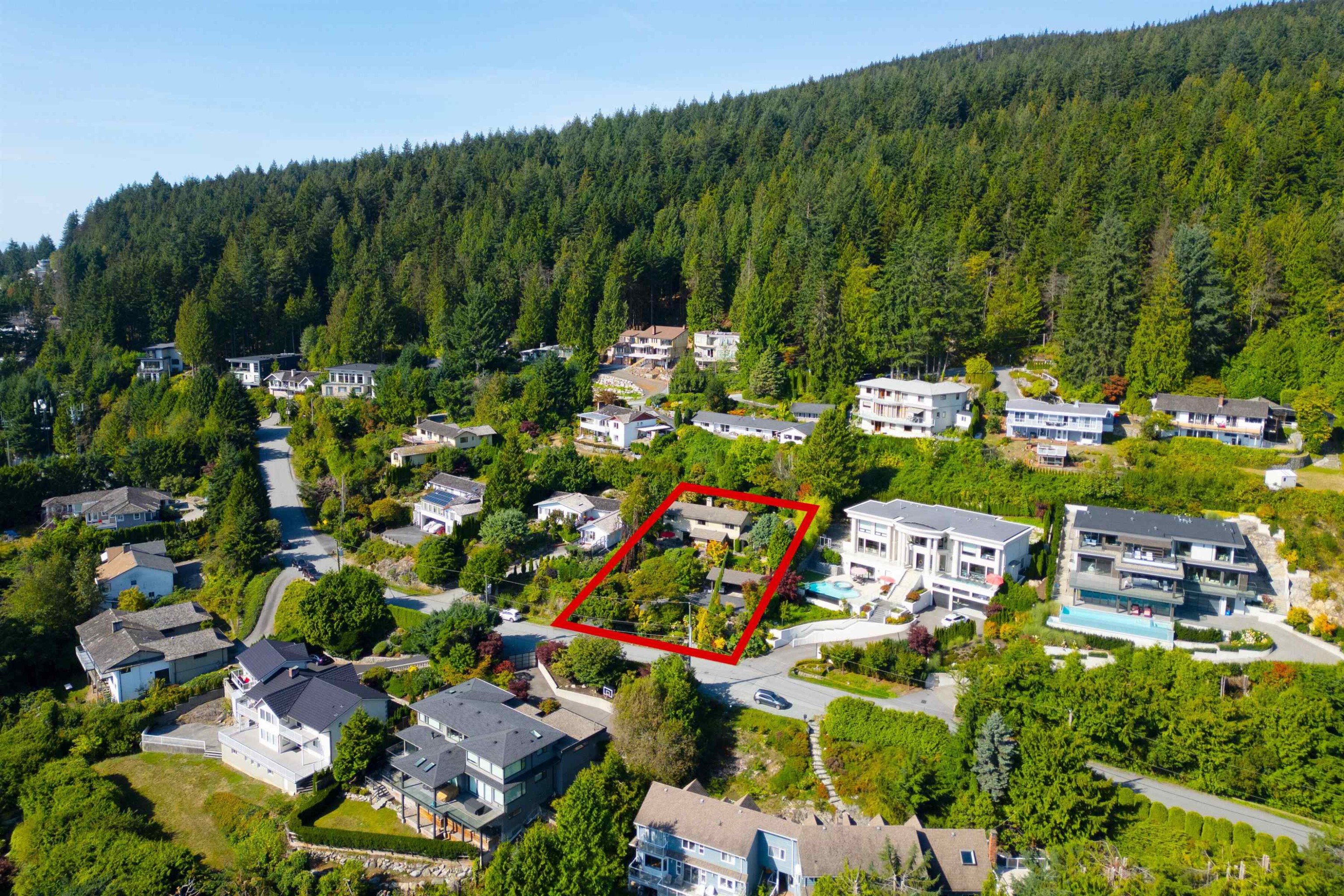 560 Craigmohr Drive, West Vancouver, BC