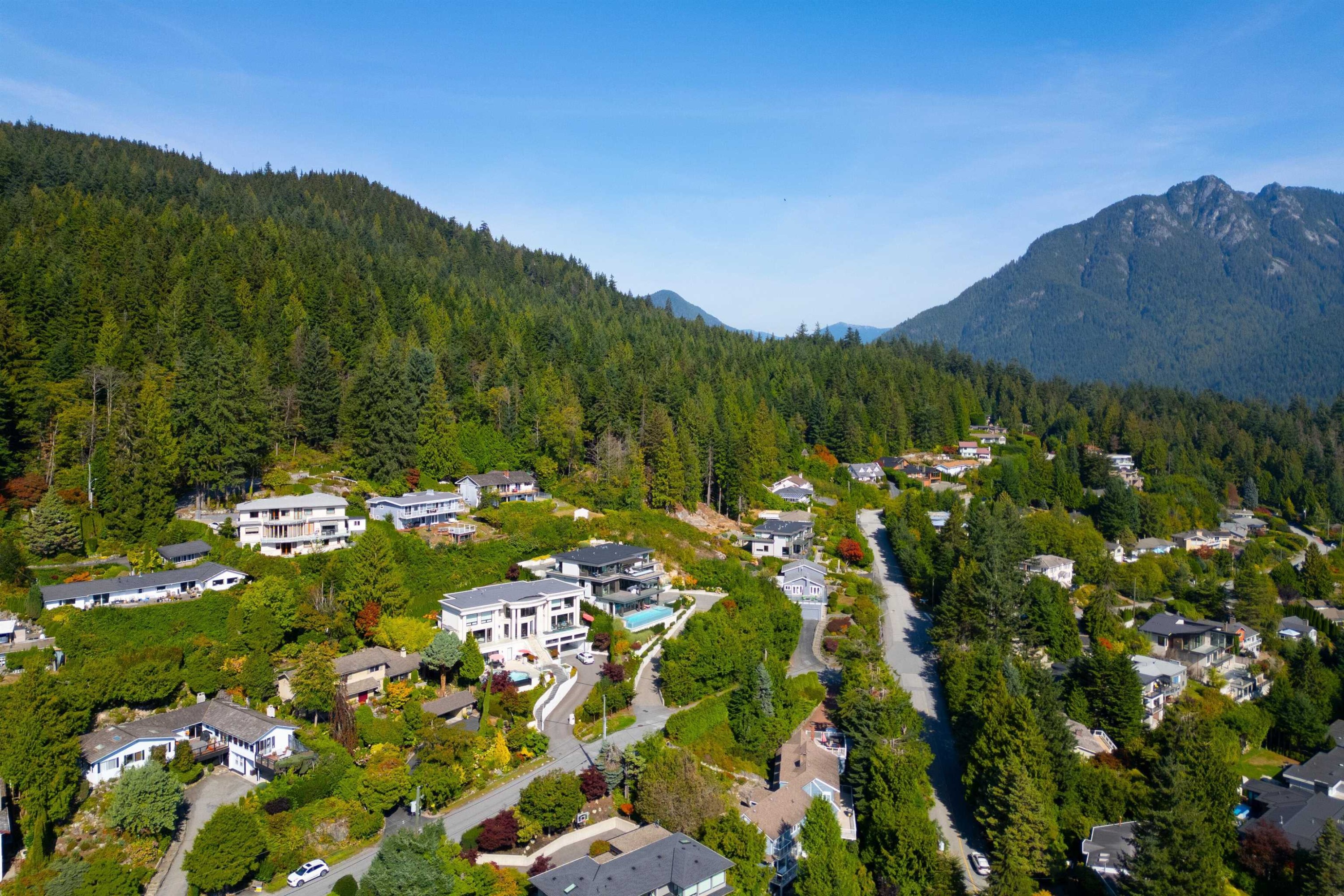 560 Craigmohr Drive, West Vancouver, BC