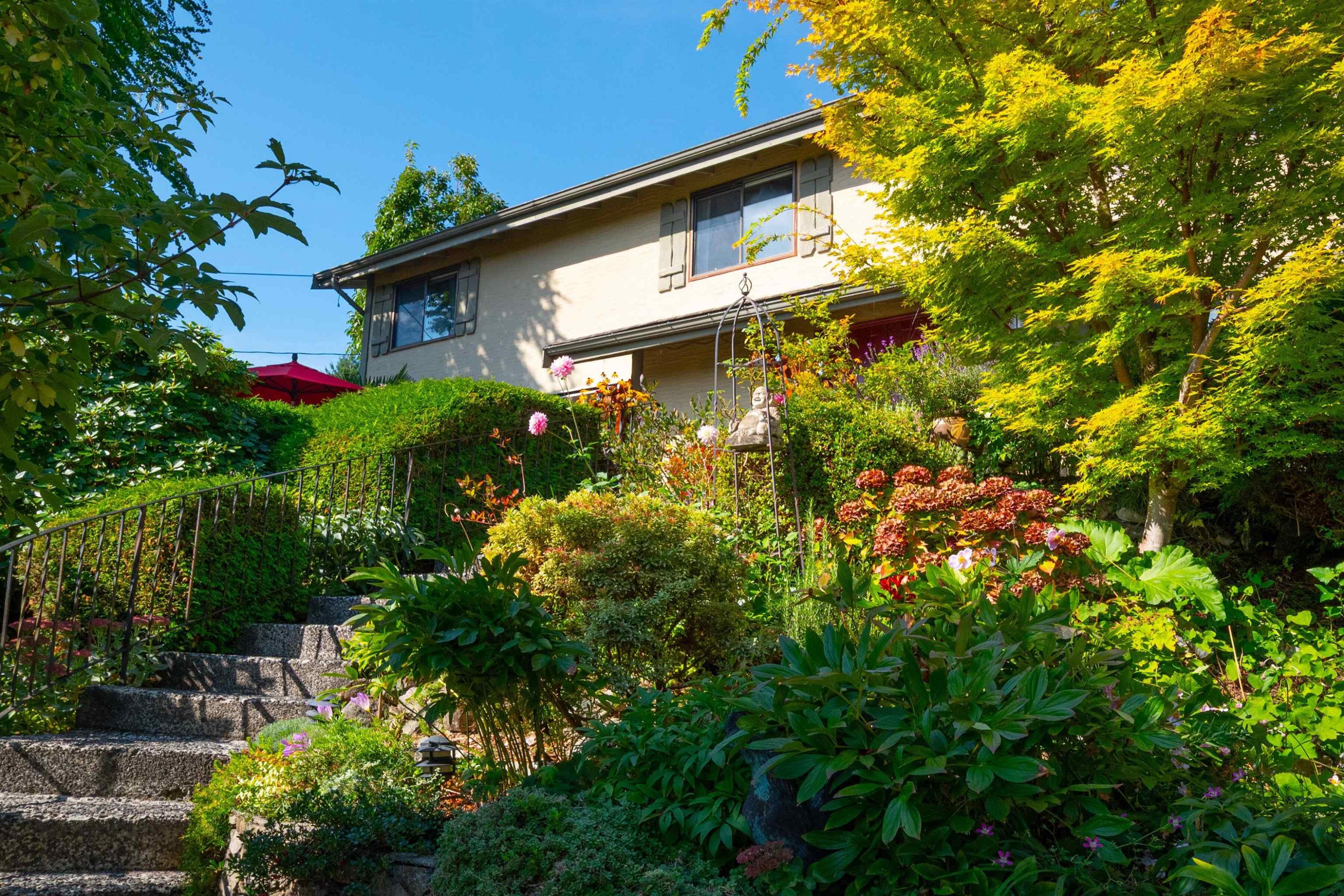 560 Craigmohr Drive, West Vancouver, BC