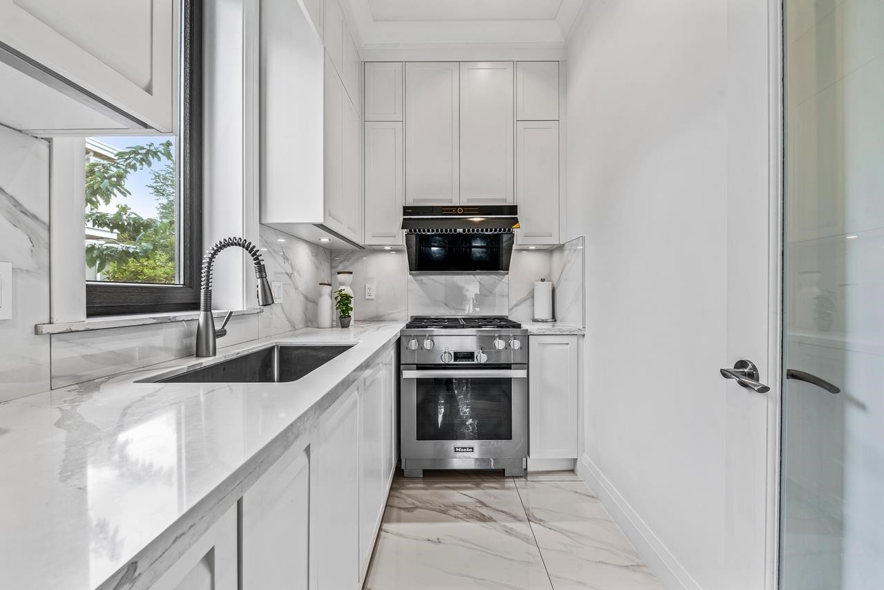 2867 44Th Avenue W, Vancouver, BC