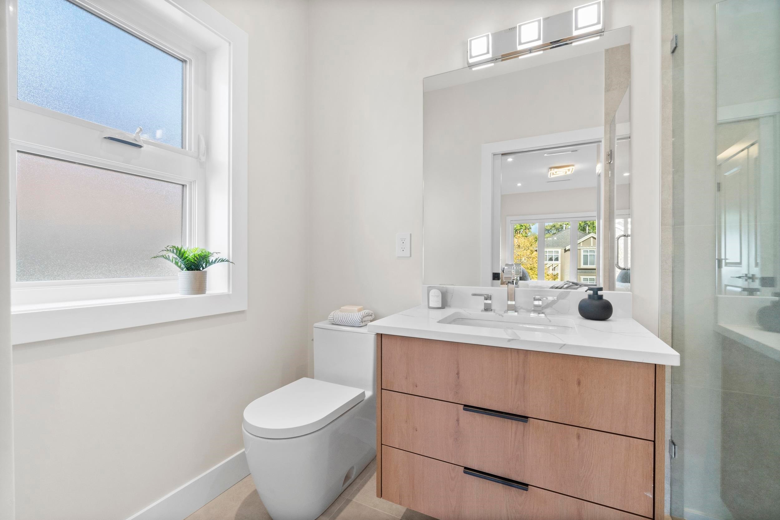 40 46Th Avenue E, Vancouver, BC