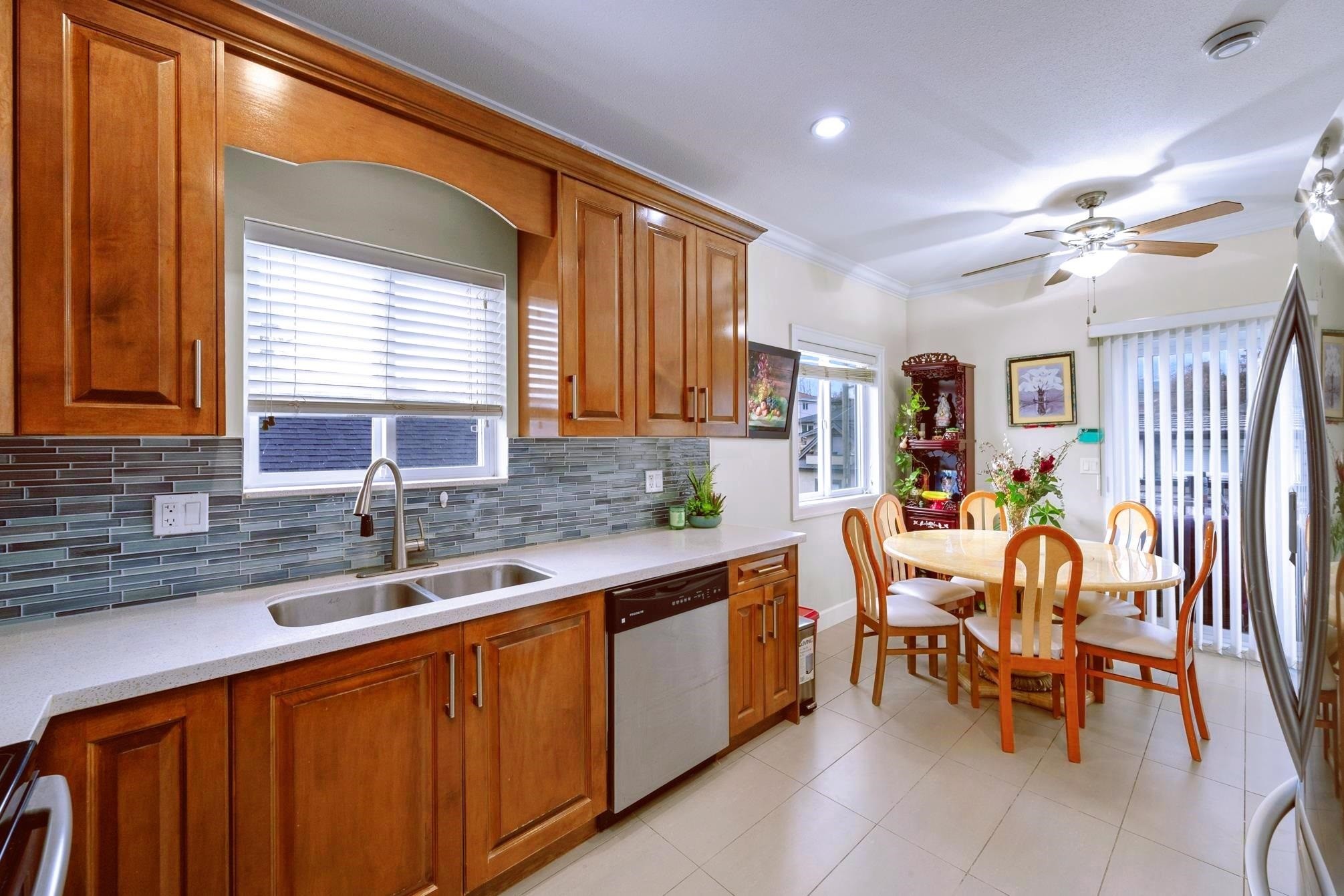 2643 8Th Avenue E, Vancouver, BC