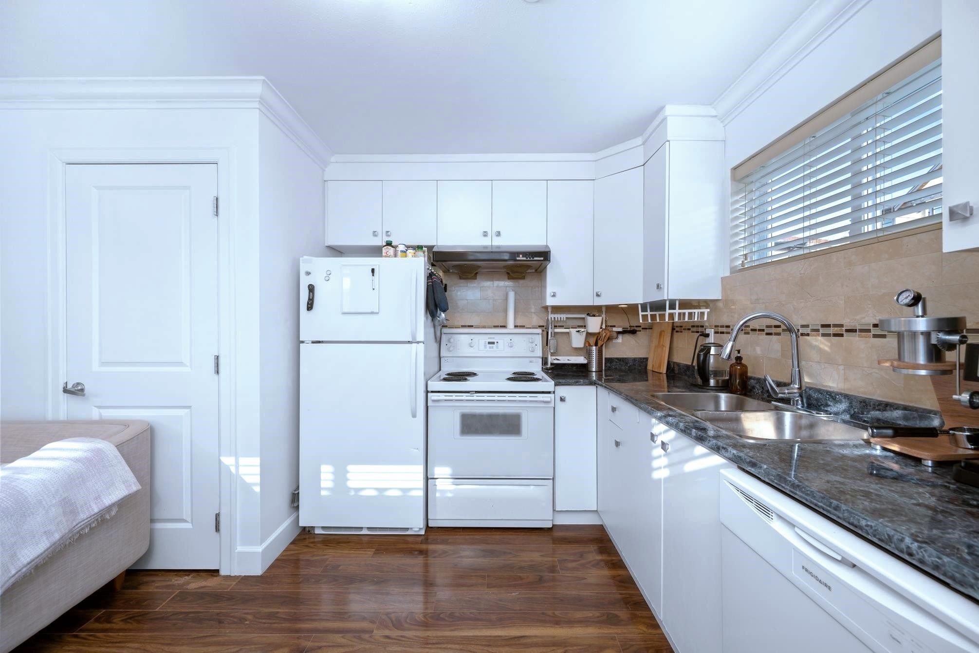 2643 8Th Avenue E, Vancouver, BC