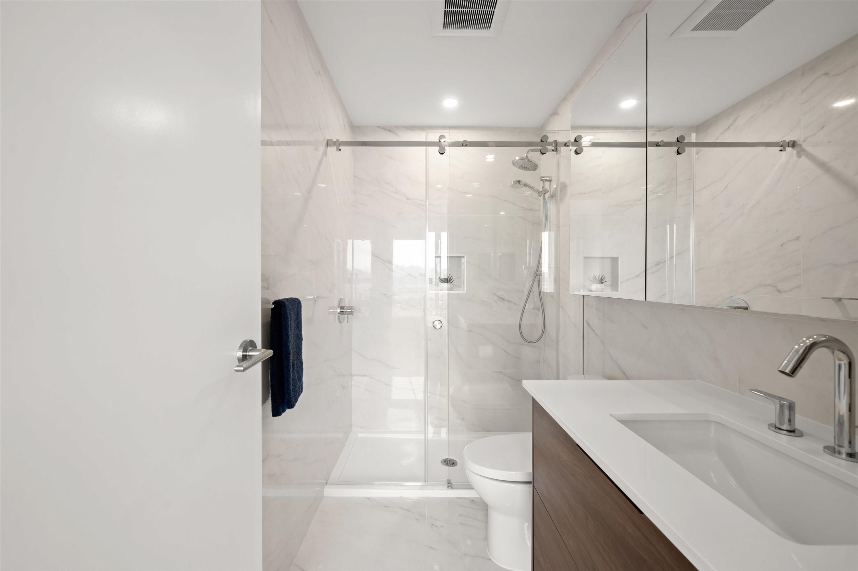 2643 8Th Avenue E, Vancouver, BC