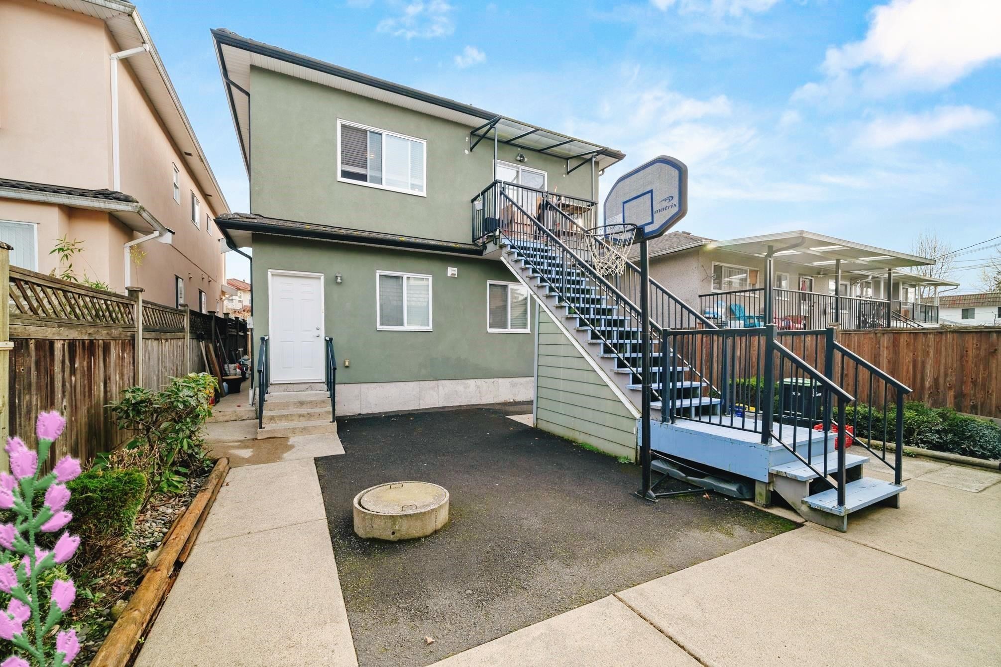 2643 8Th Avenue E, Vancouver, BC