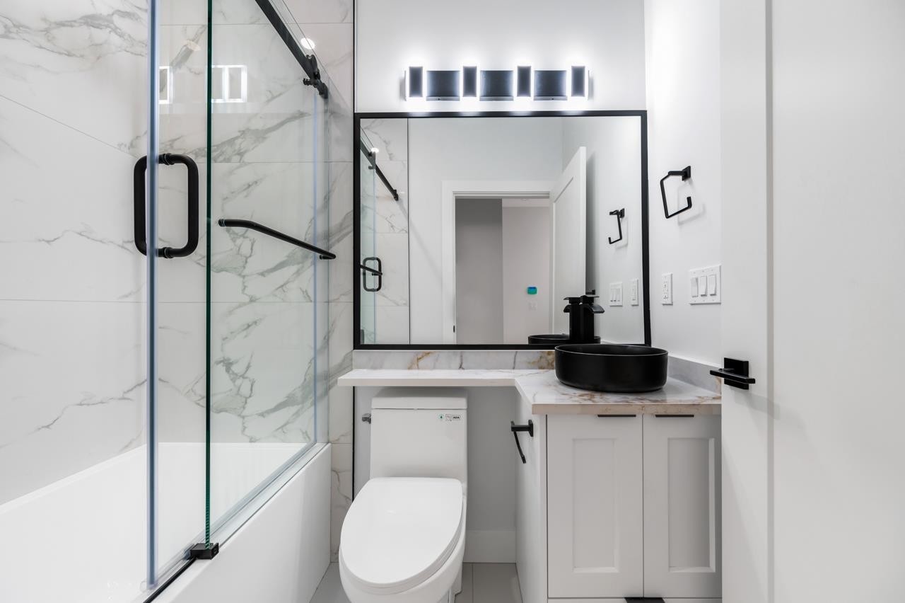 1328 64Th Avenue E, Vancouver, BC