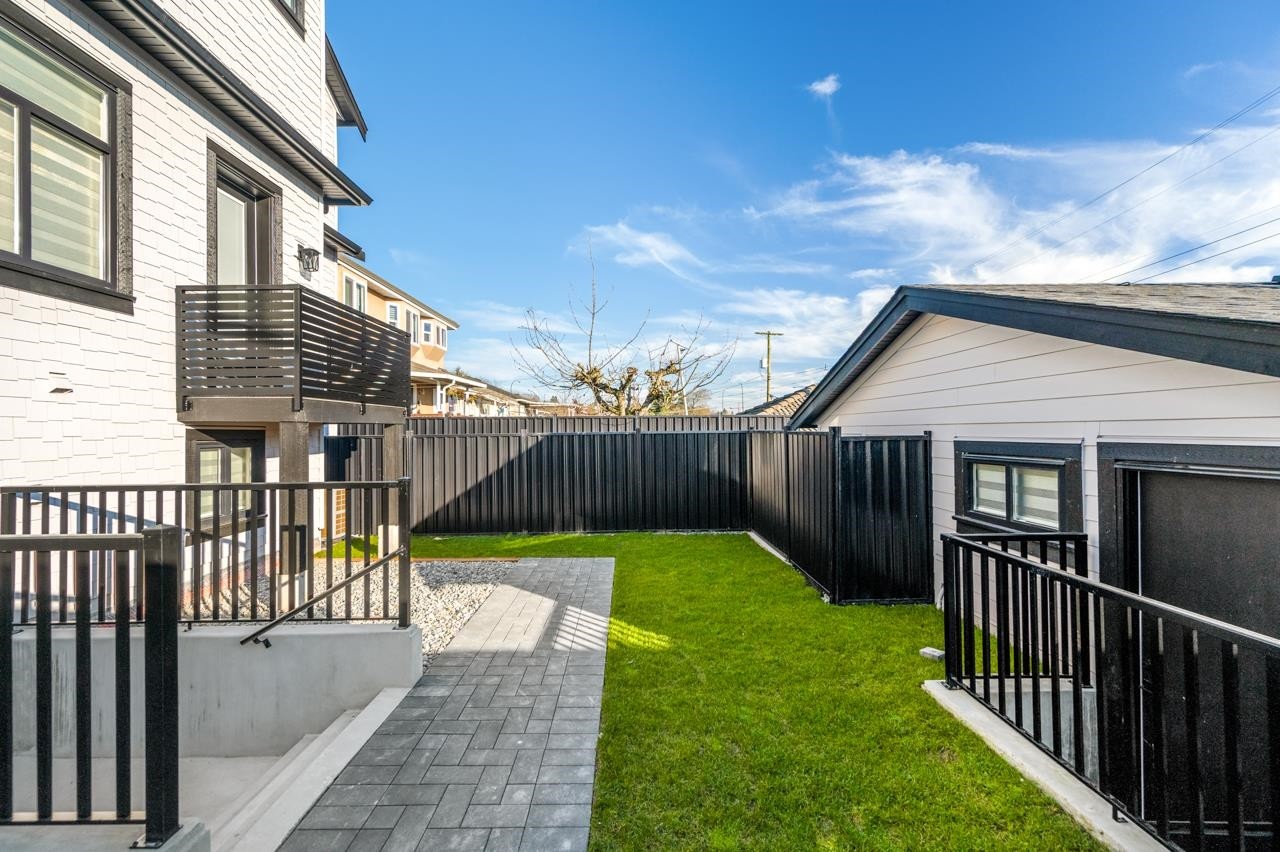 1328 64Th Avenue E, Vancouver, BC