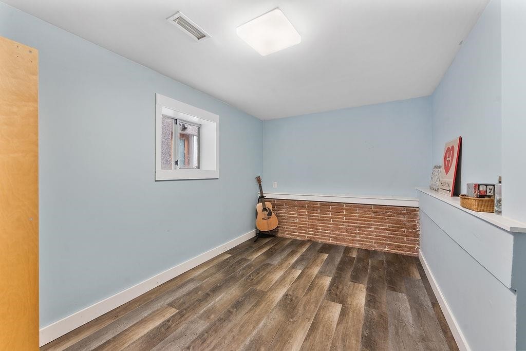 4225 John Street, Vancouver, BC