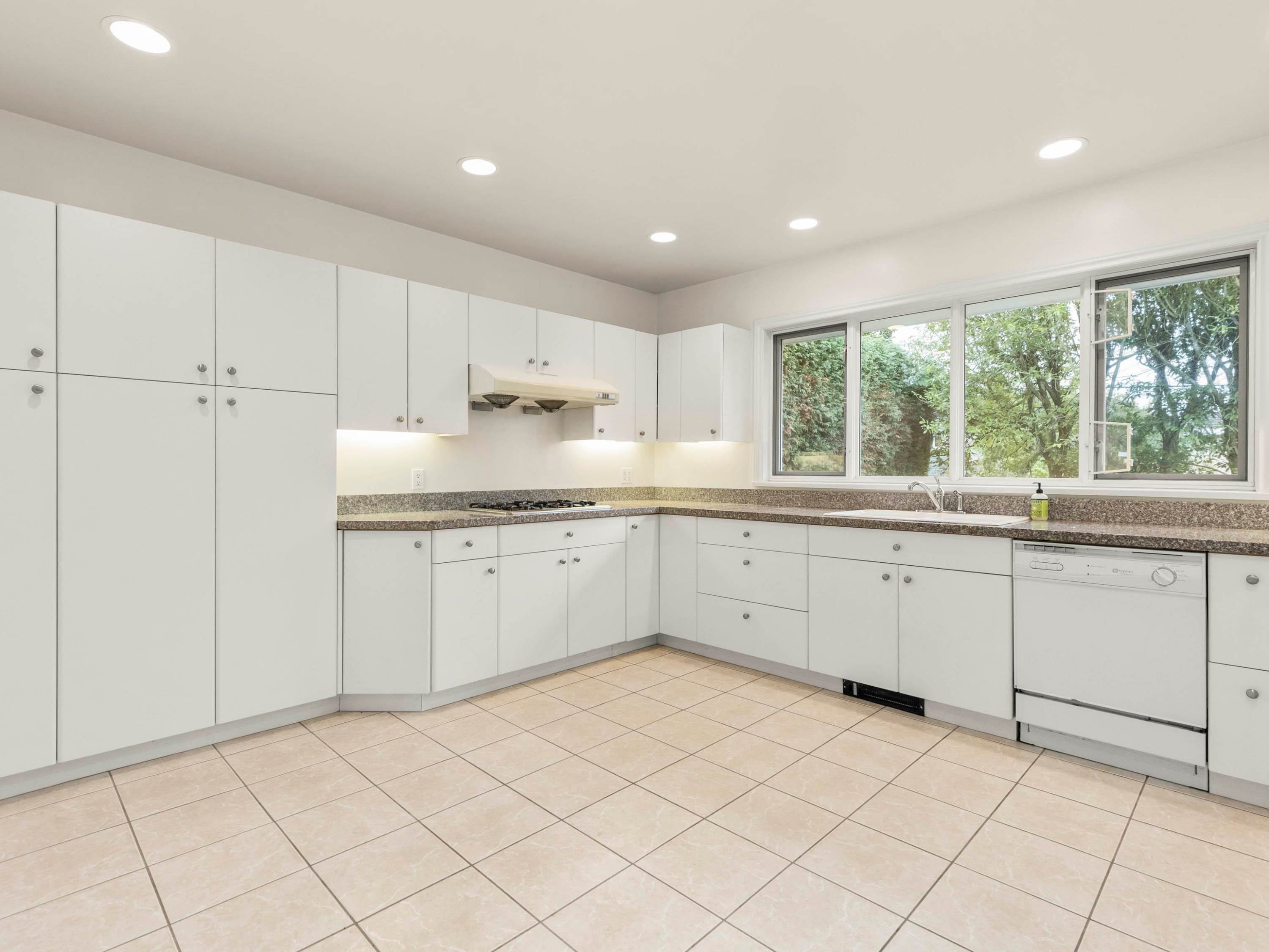 1270 46Th Avenue W, Vancouver, BC