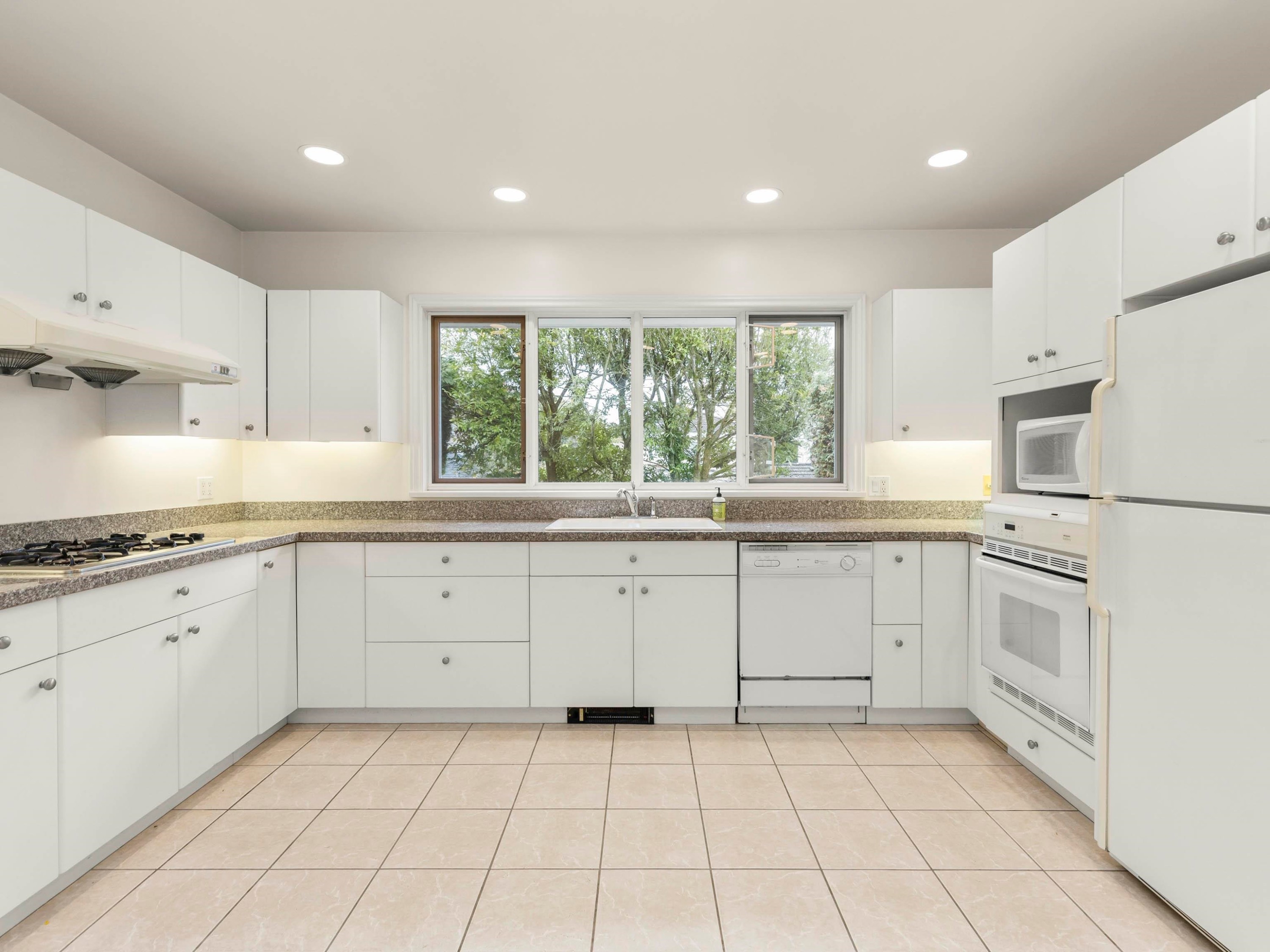 1270 46Th Avenue W, Vancouver, BC